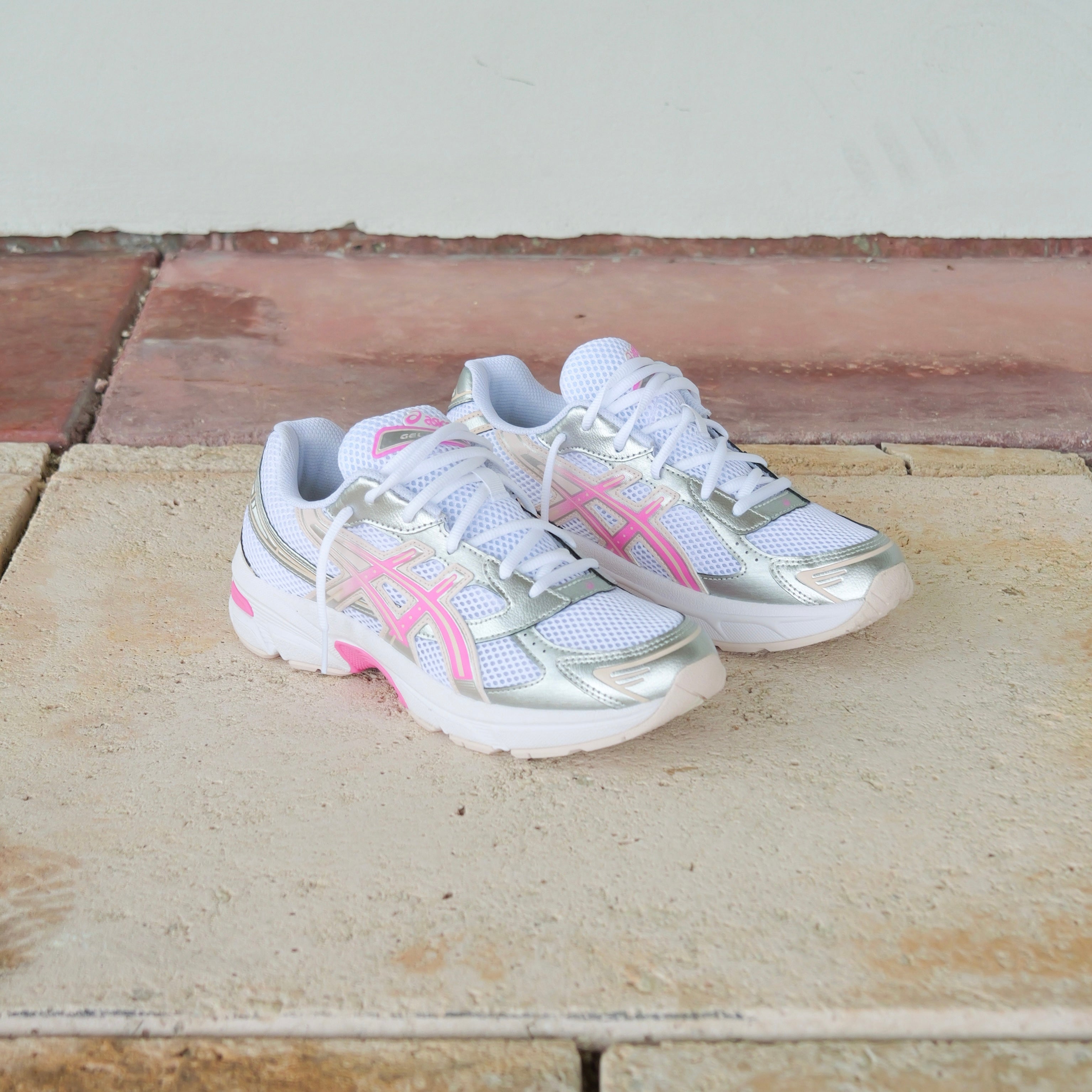 Asics Gel-1130 Grade School (White/Dragon Fruit)