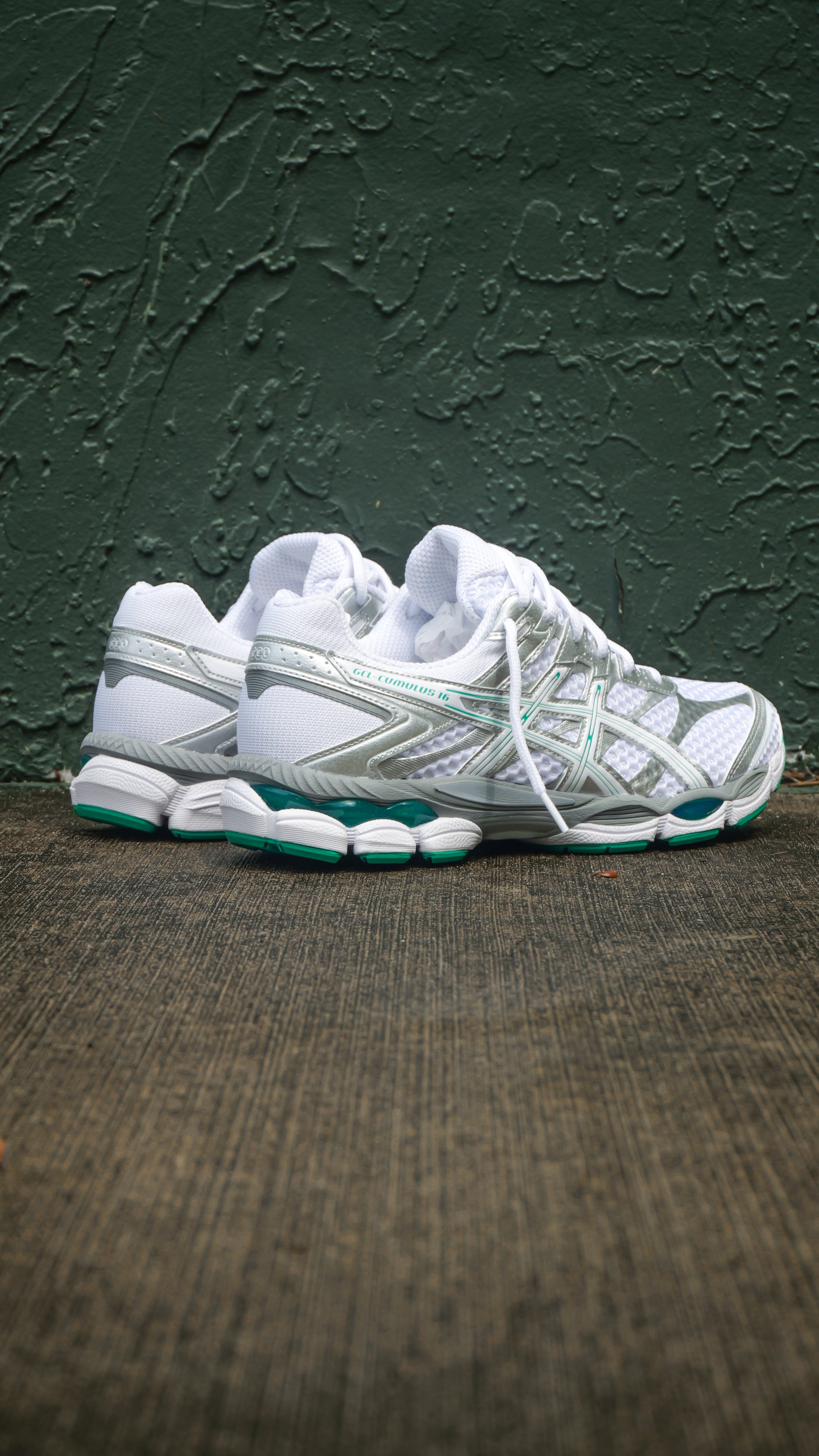 Mens Asics Gel-Cumulus 16 (White / Edamame Green)