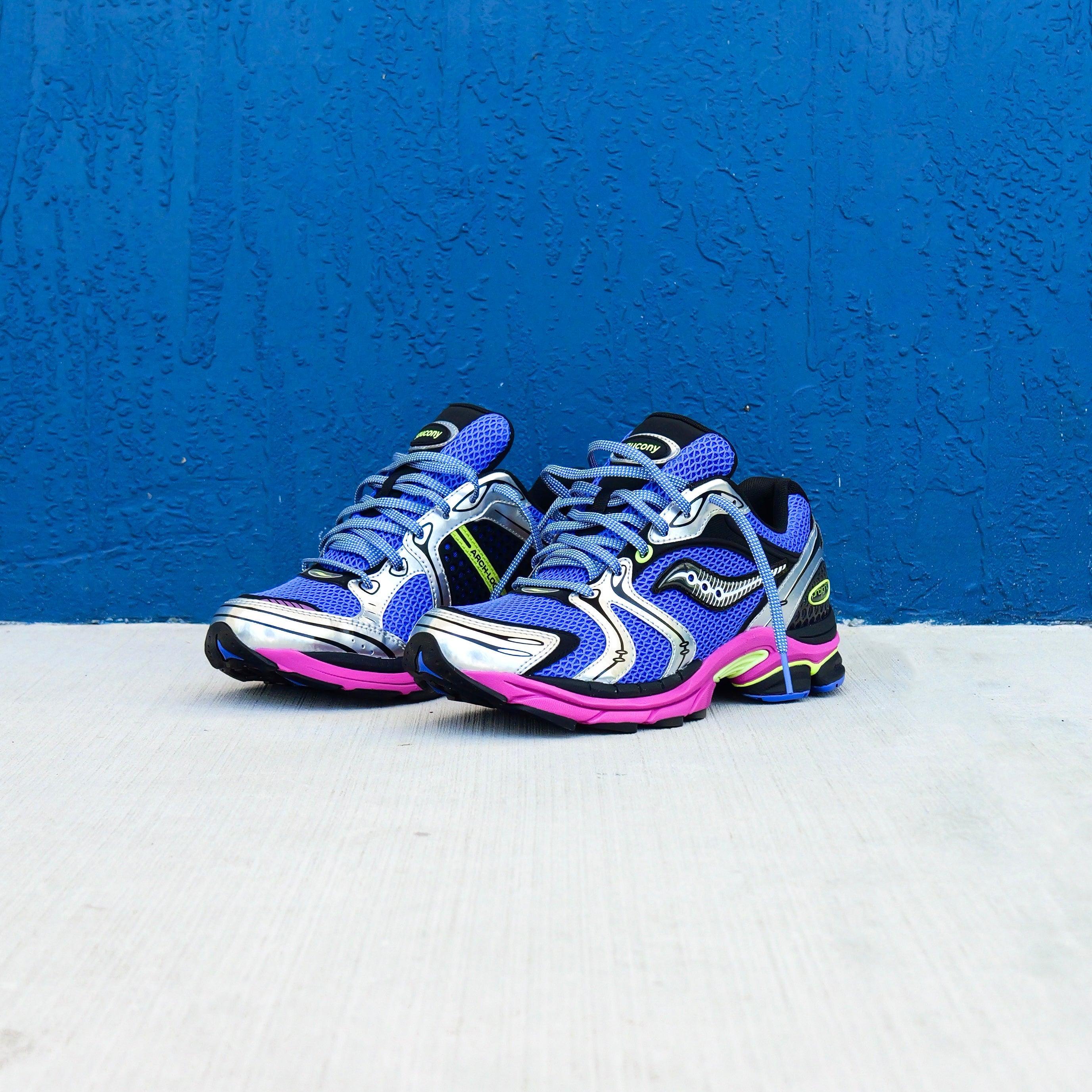 Mens Saucony ProGrid Triumph 4 (Dazzle/Silver)