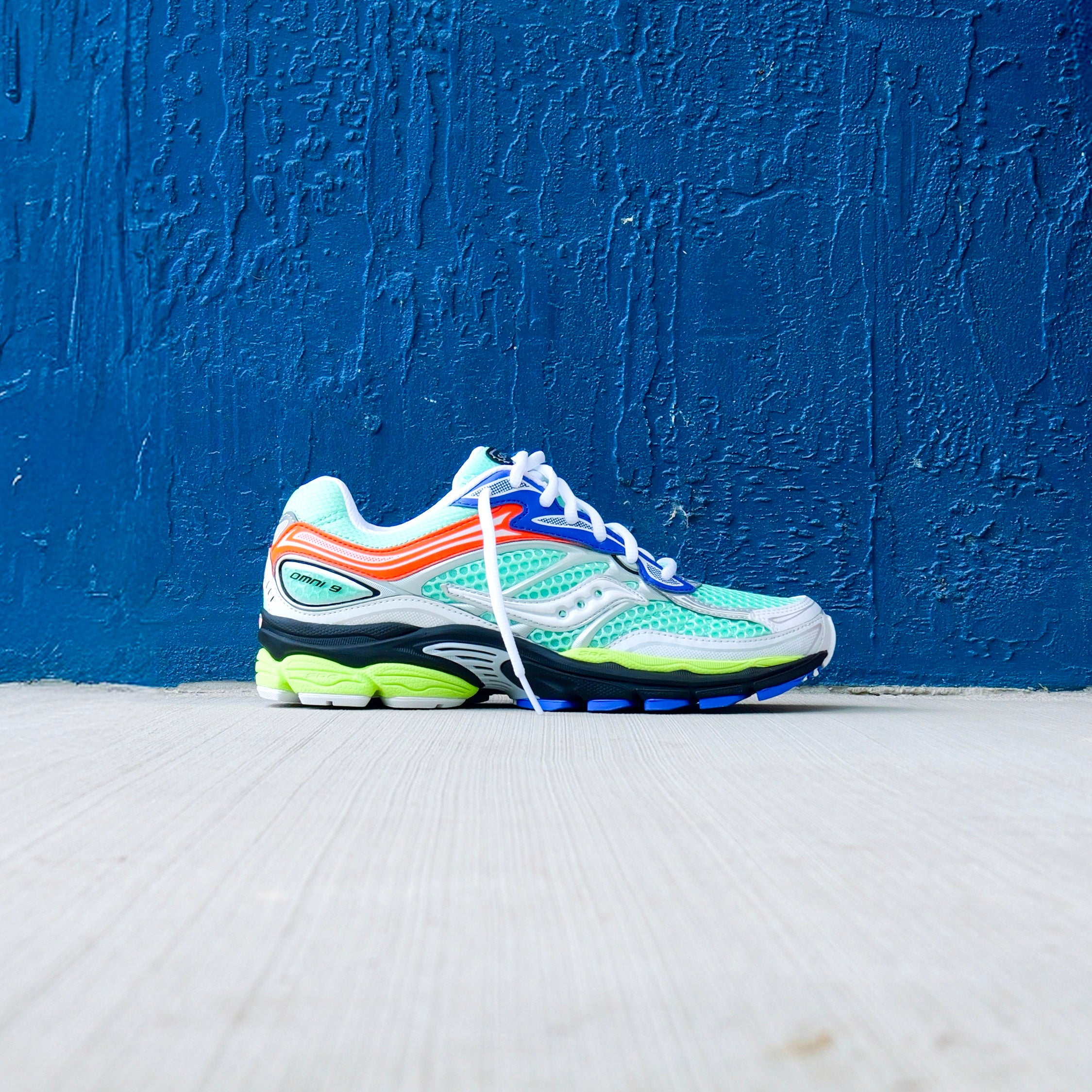 Mens Saucony ProGrid Omni 9 (Mint/Multi)