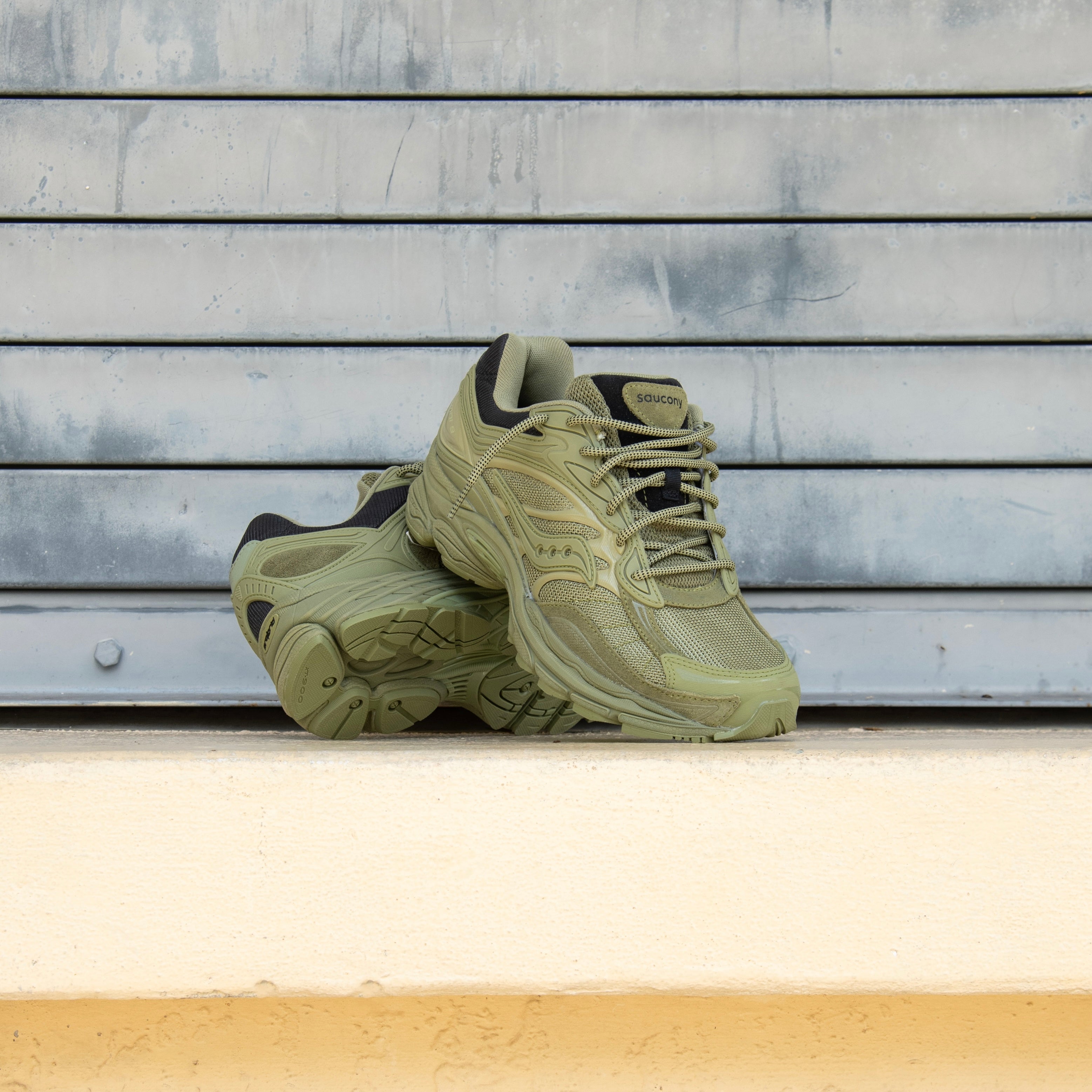 Mens Saucony ProGrid Omni 9 (Green/Vert) - Saucony