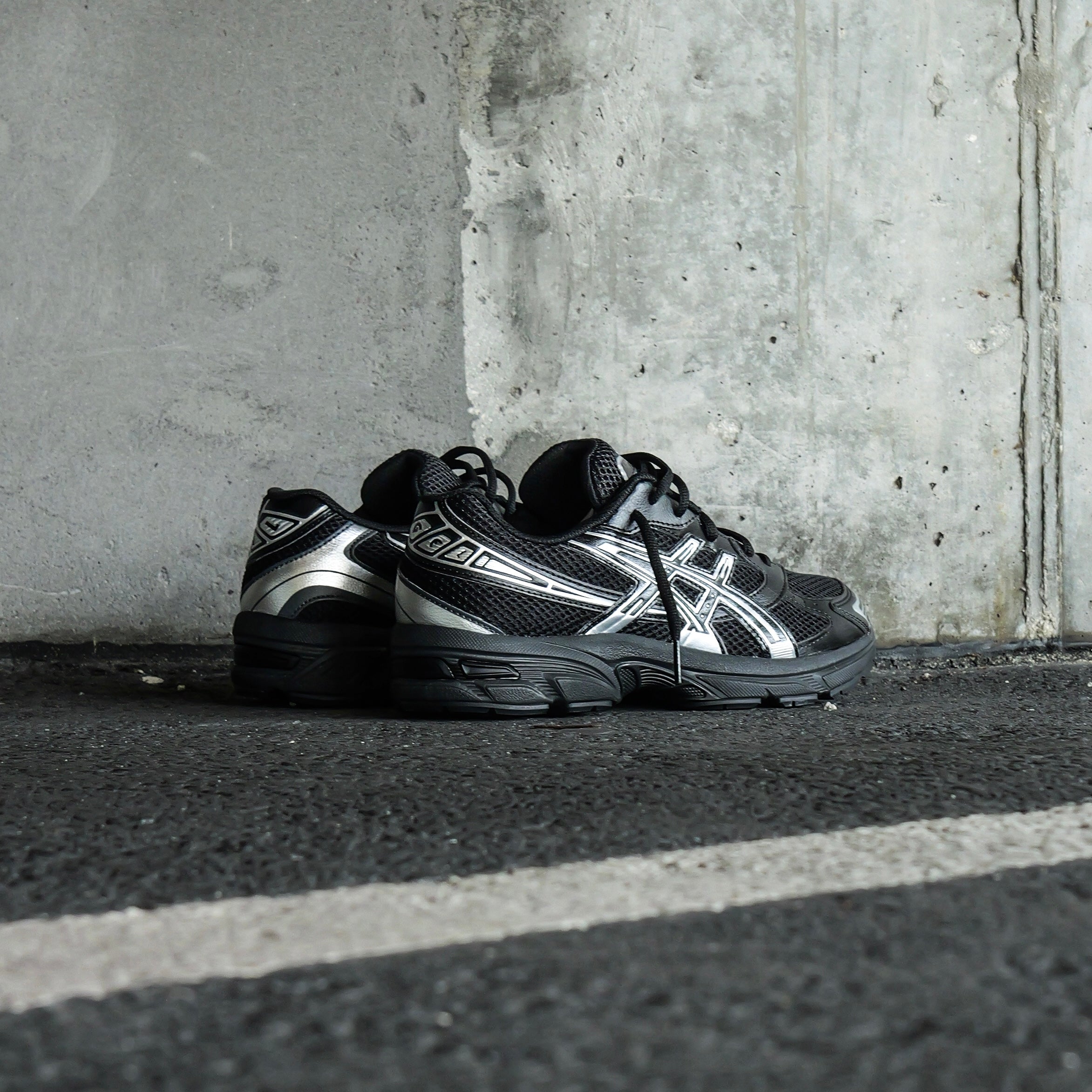 Asics Gel-1130 Grade School (Black/Pure Silver)