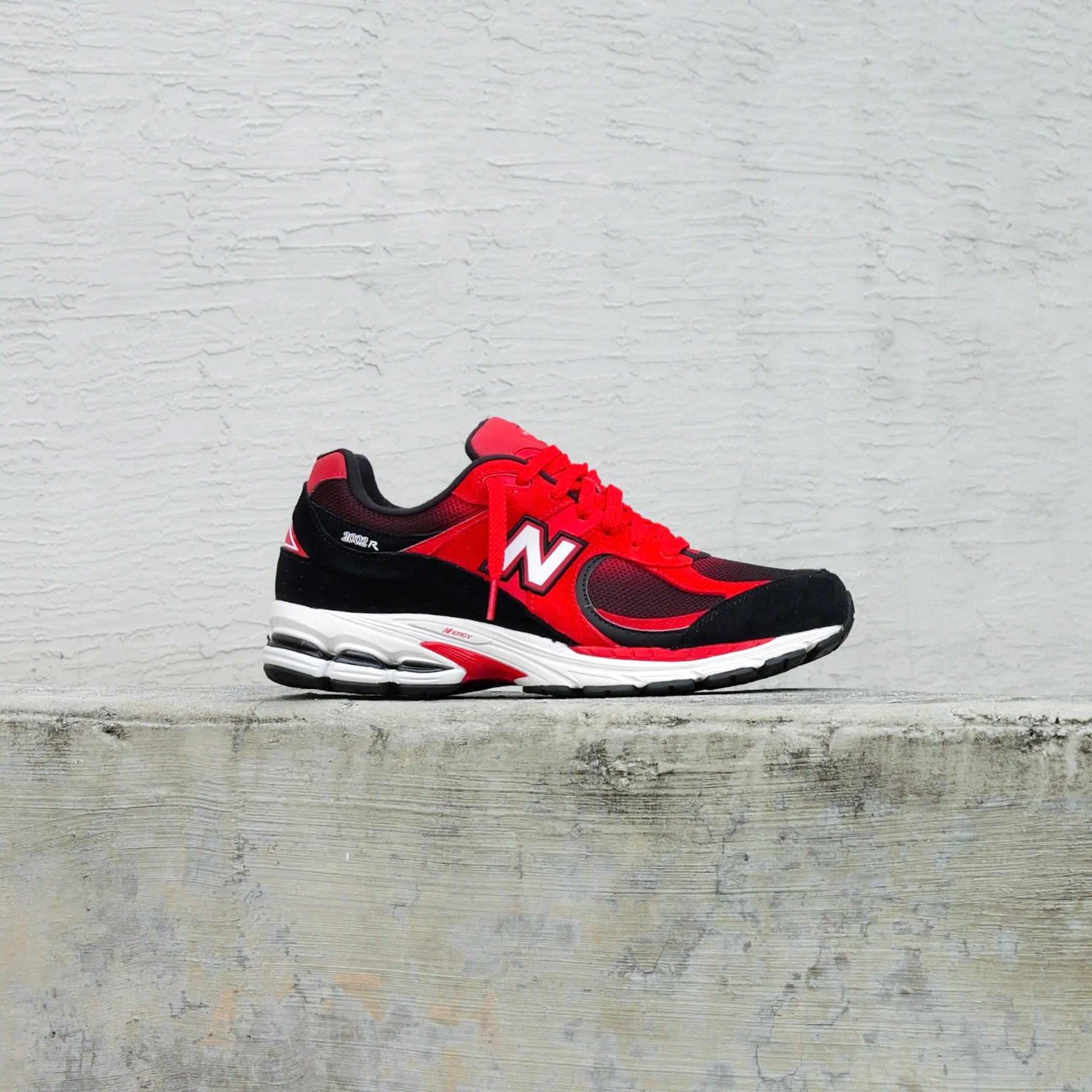 Mens New Balance 2002R (True Red/Black) - U2002RZA