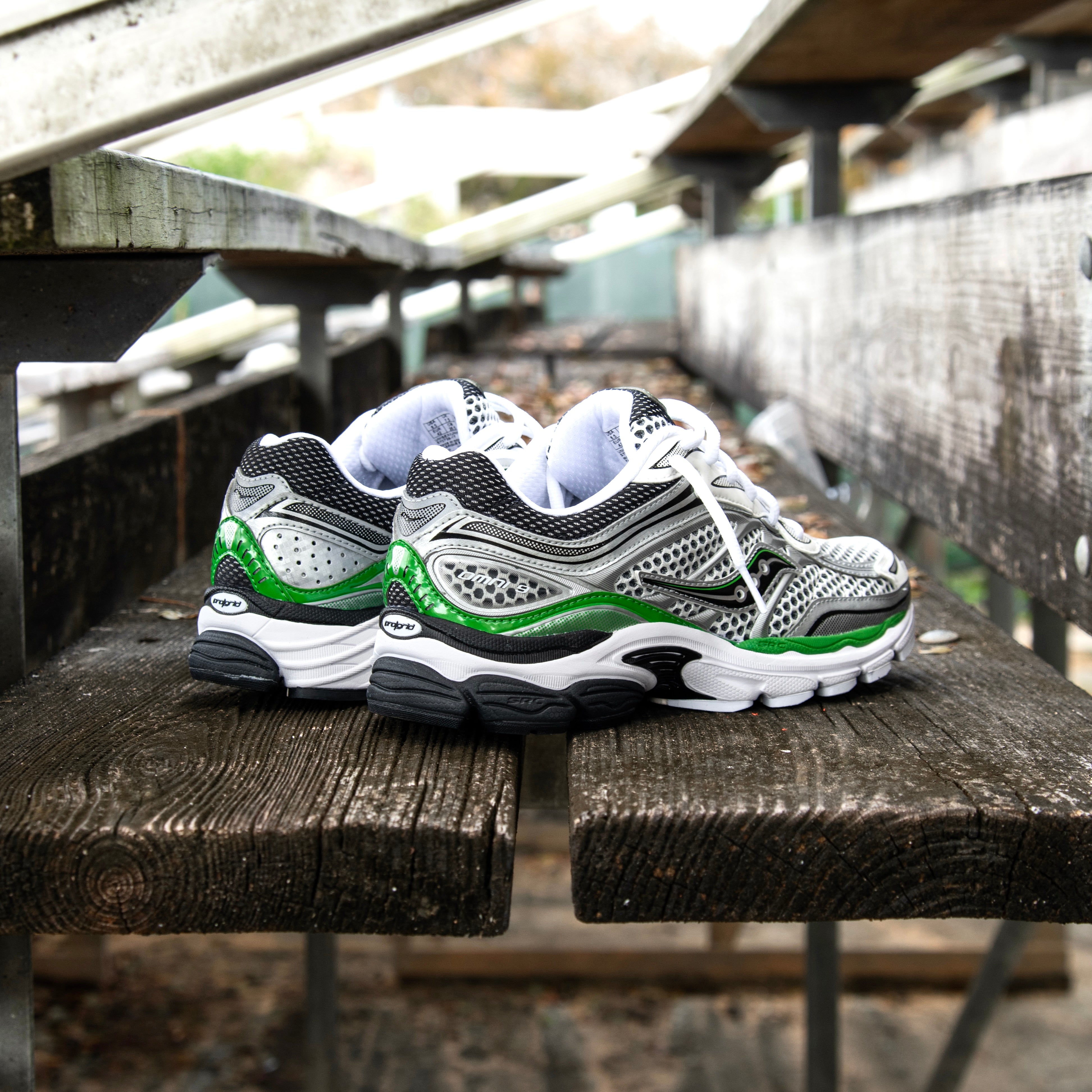 Mens Saucony ProGrid Omni 9 (Silver/Green) - Saucony