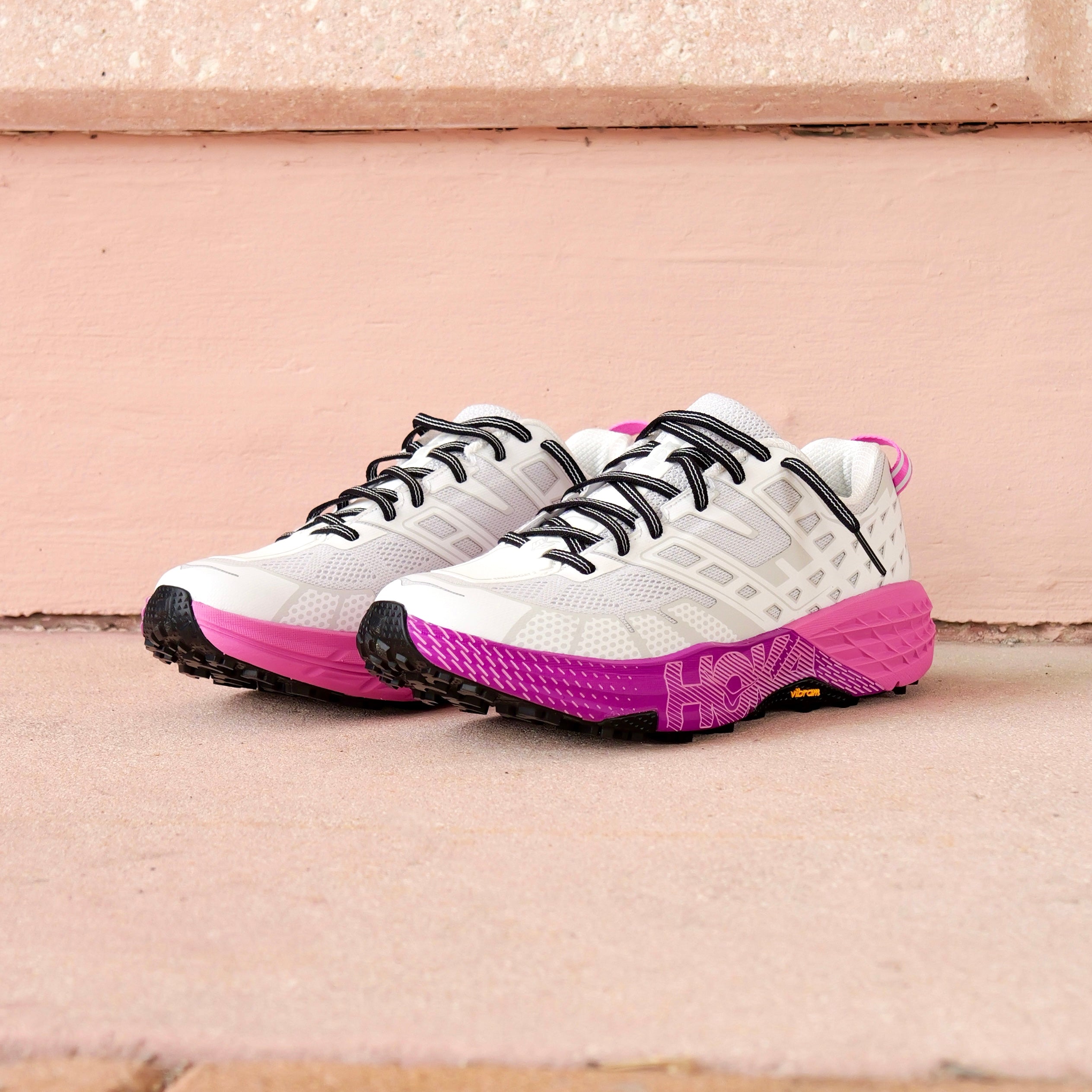 Hoka SpeedGoat 2 CNFC (Cosmic Grey / Neon Fuchsia)