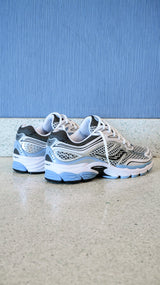 Mens Saucony ProGrid Omni 9 (Blissful/White)