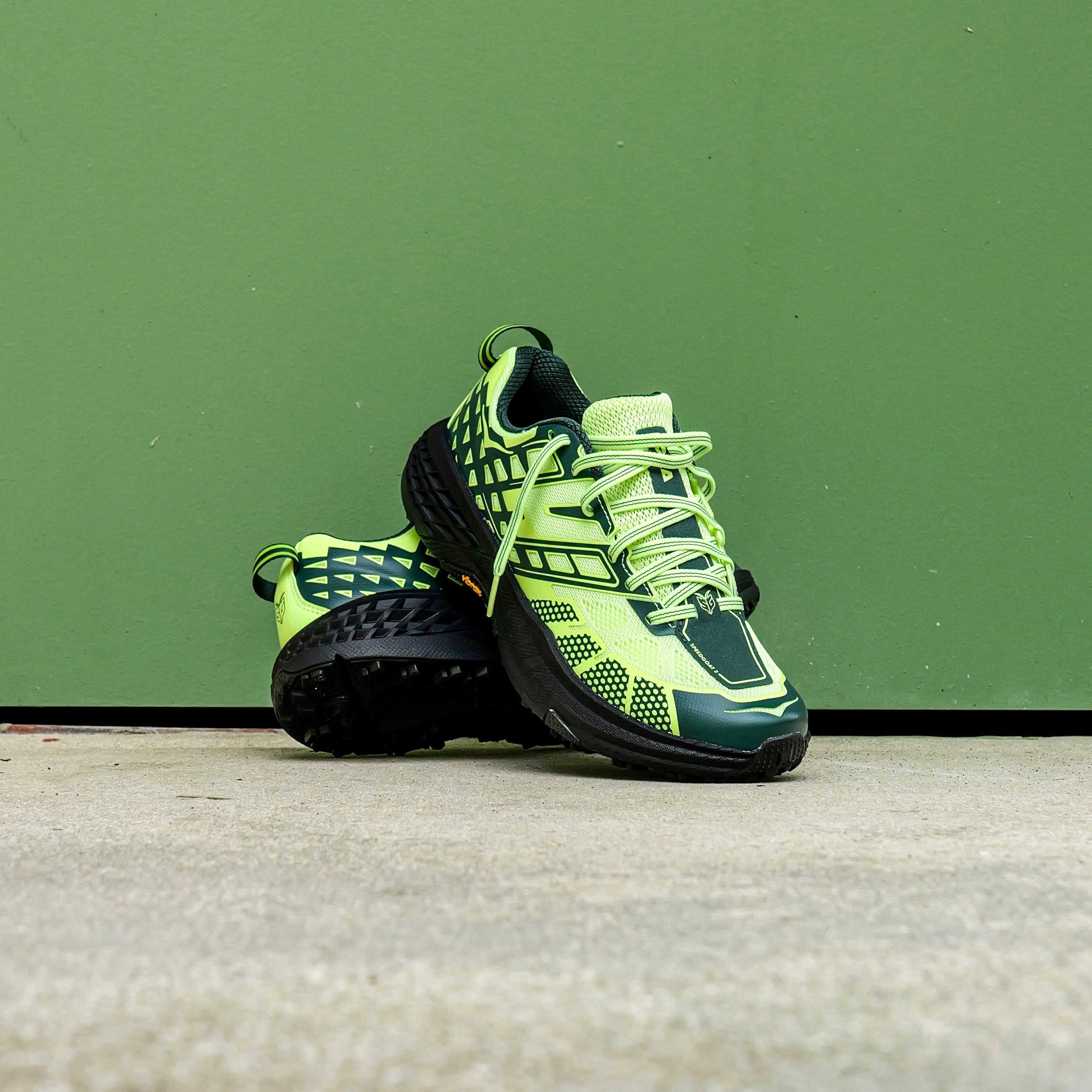 Hoka SpeedGoat 2 NZB (Neon Yuzu/Bay Leaf)