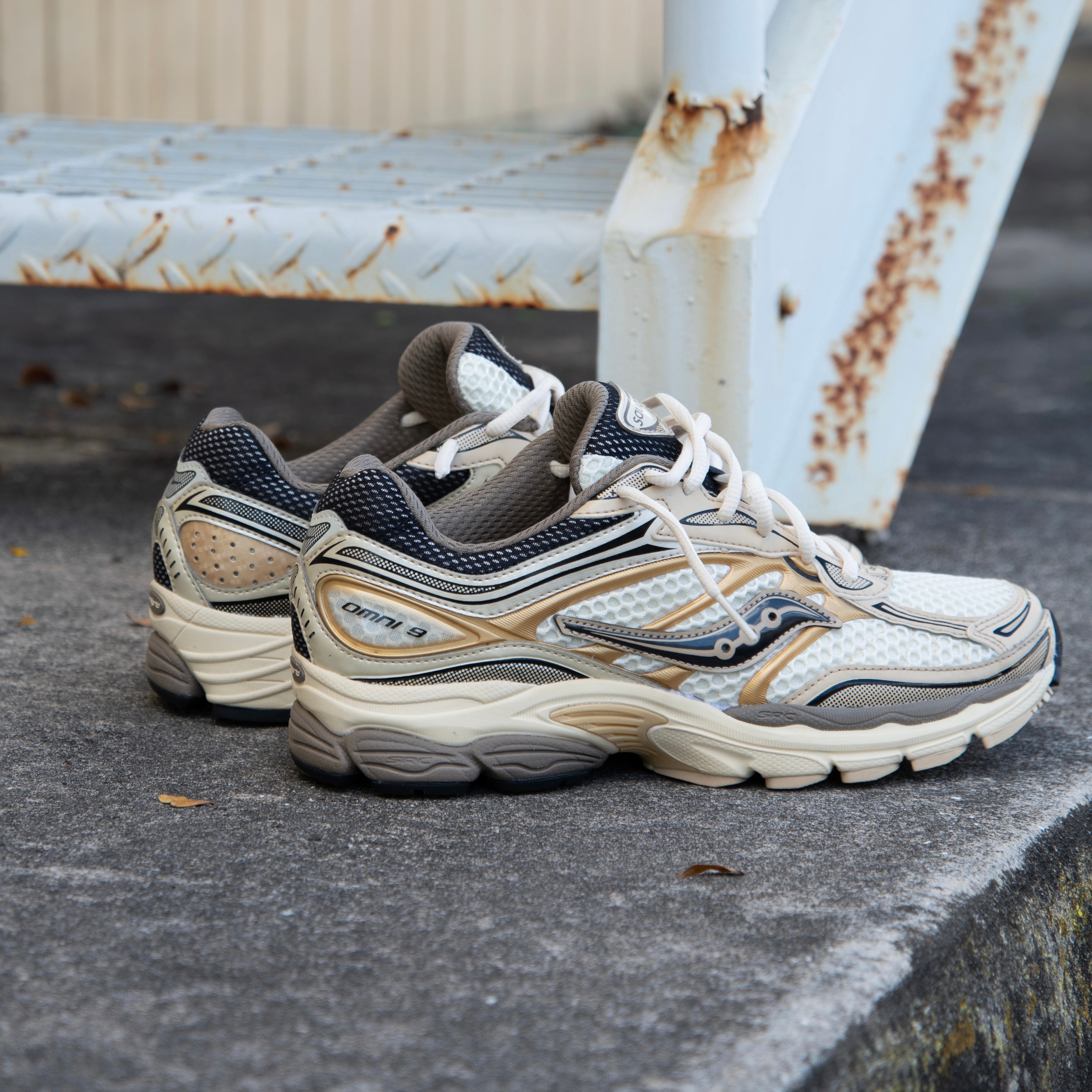 Mens Saucony ProGrid Omni 9 (Gold) - Saucony