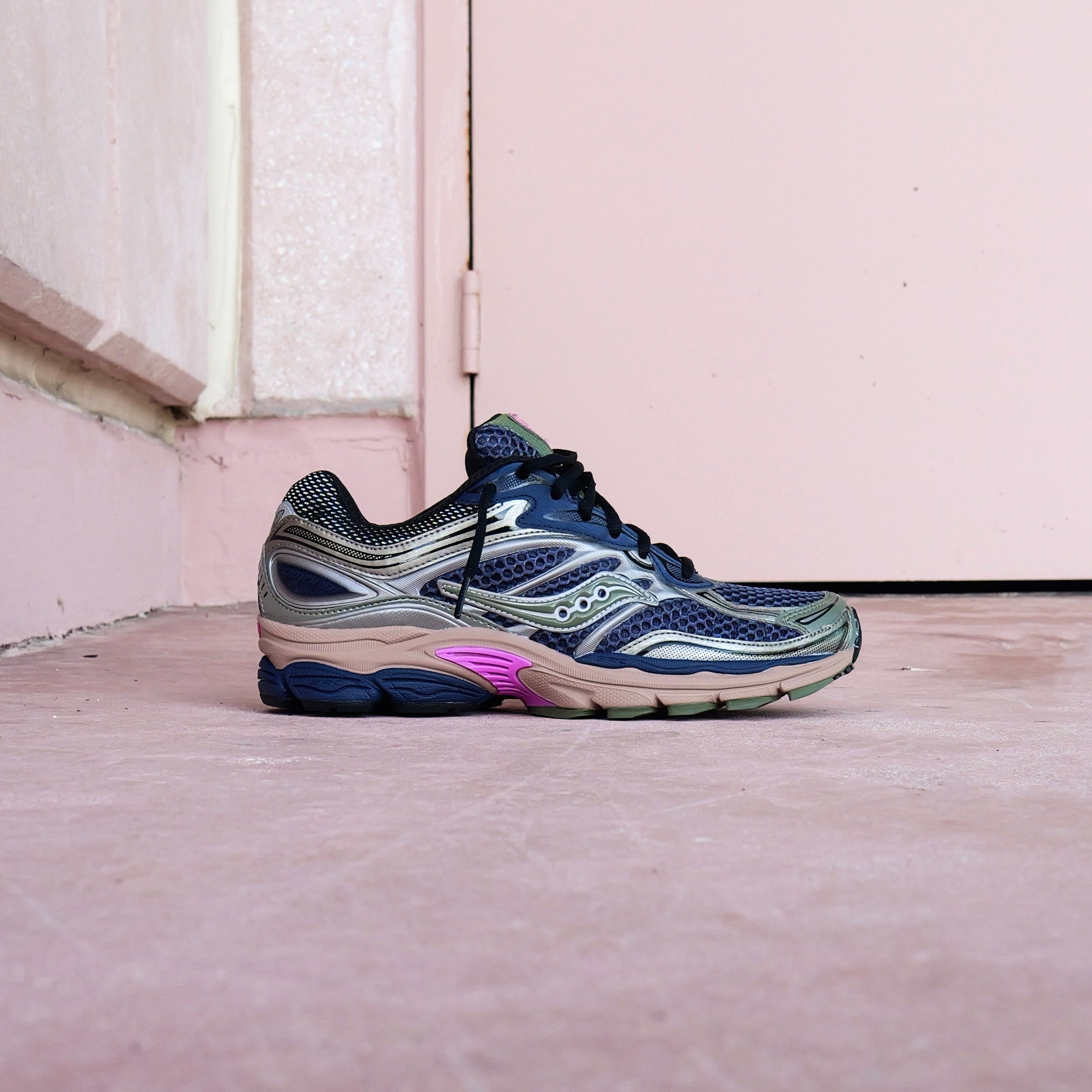 Mens Saucony ProGrid Omni 9 Disrupt (Blue Brush) - Saucony