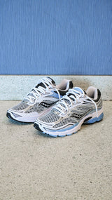 Mens Saucony ProGrid Omni 9 (Blissful/White)