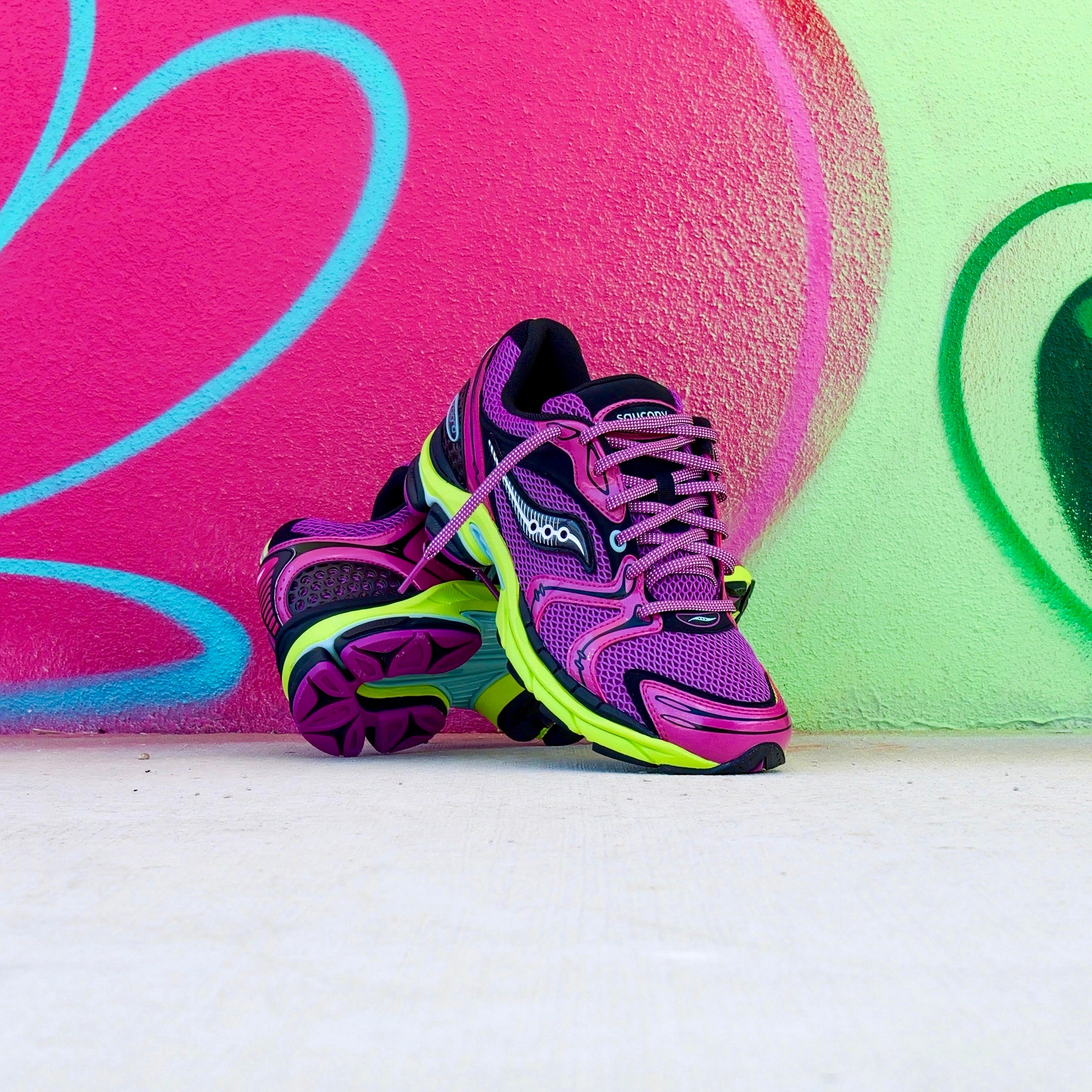 Mens Saucony ProGrid Triumph 4 (Juice)