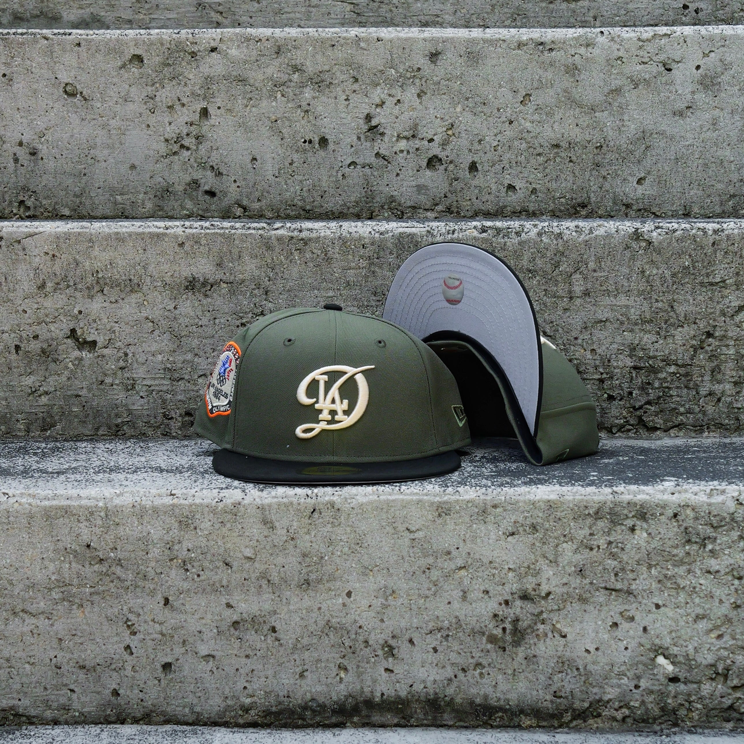 New Era Los Angeles Dodgers 1984 Olympic Stadium Side Patch Fitted - New Era