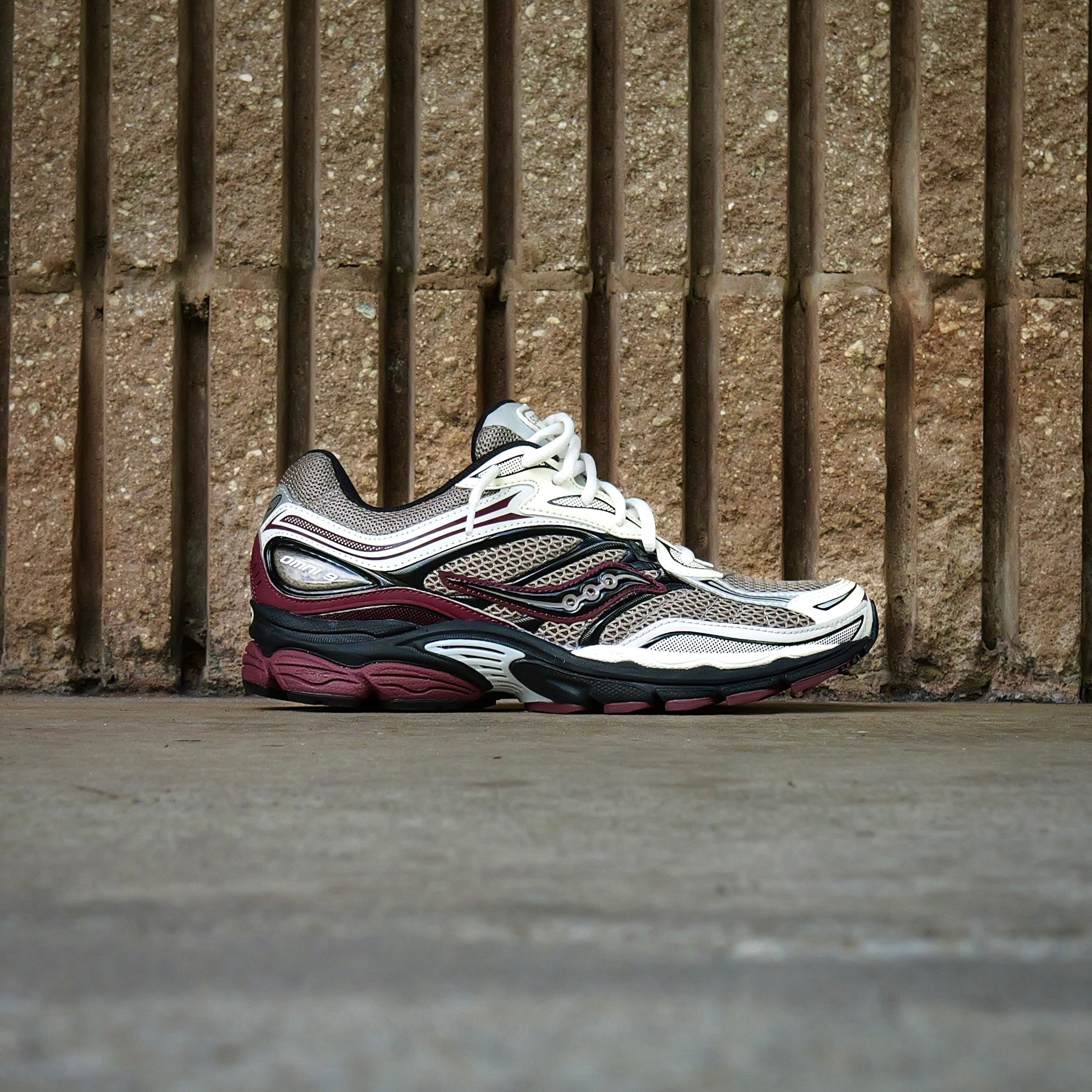 Mens Saucony OG ProGrid Omni 9 (Tan/Maroon) - Saucony