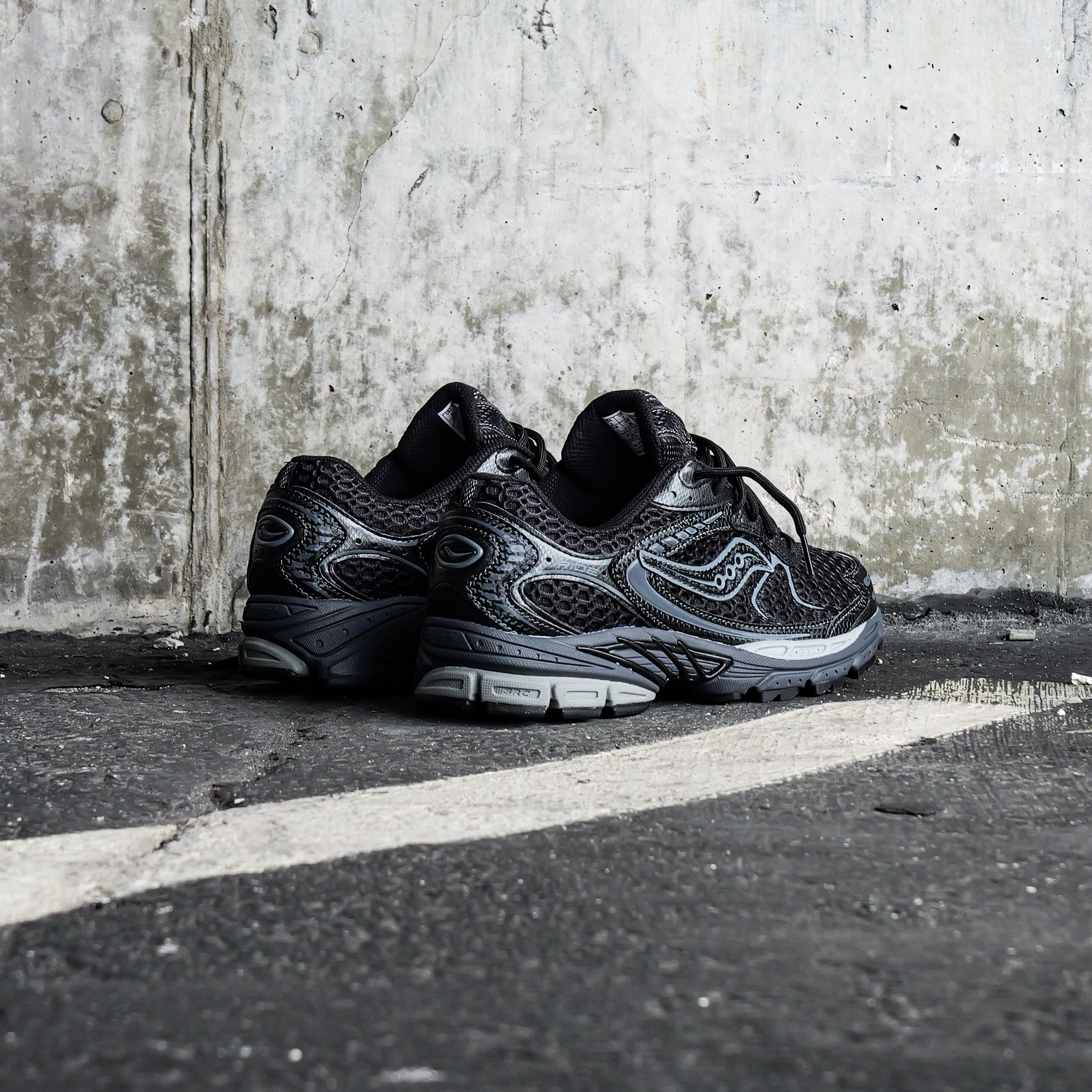 Mens Saucony Progrid Ride 1 (Black/Gunmetal)