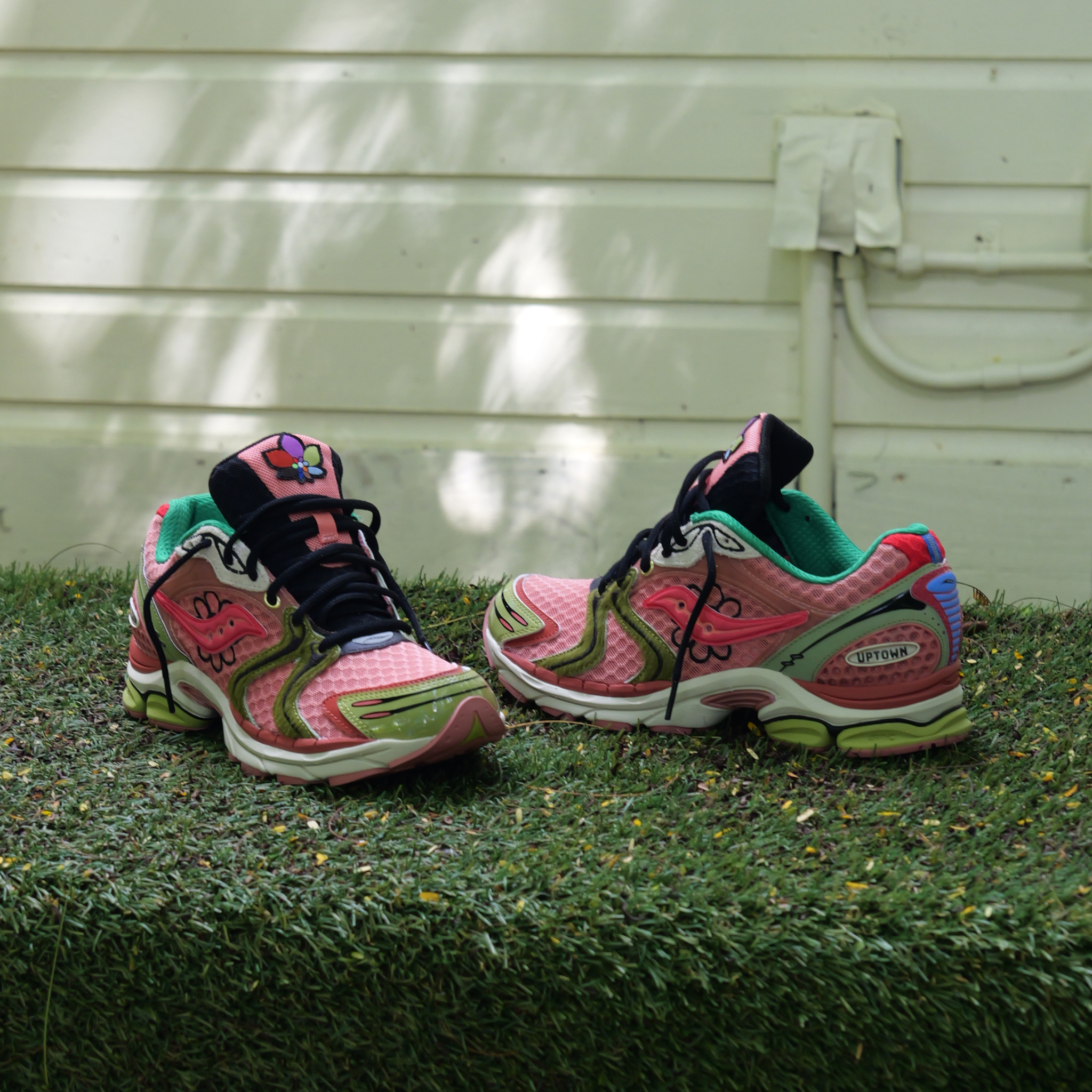 SAUCONY X JAE TIPS Progrid Triumph 4 Virginia Creeper (Peach/Leaf) - VIP Saucony