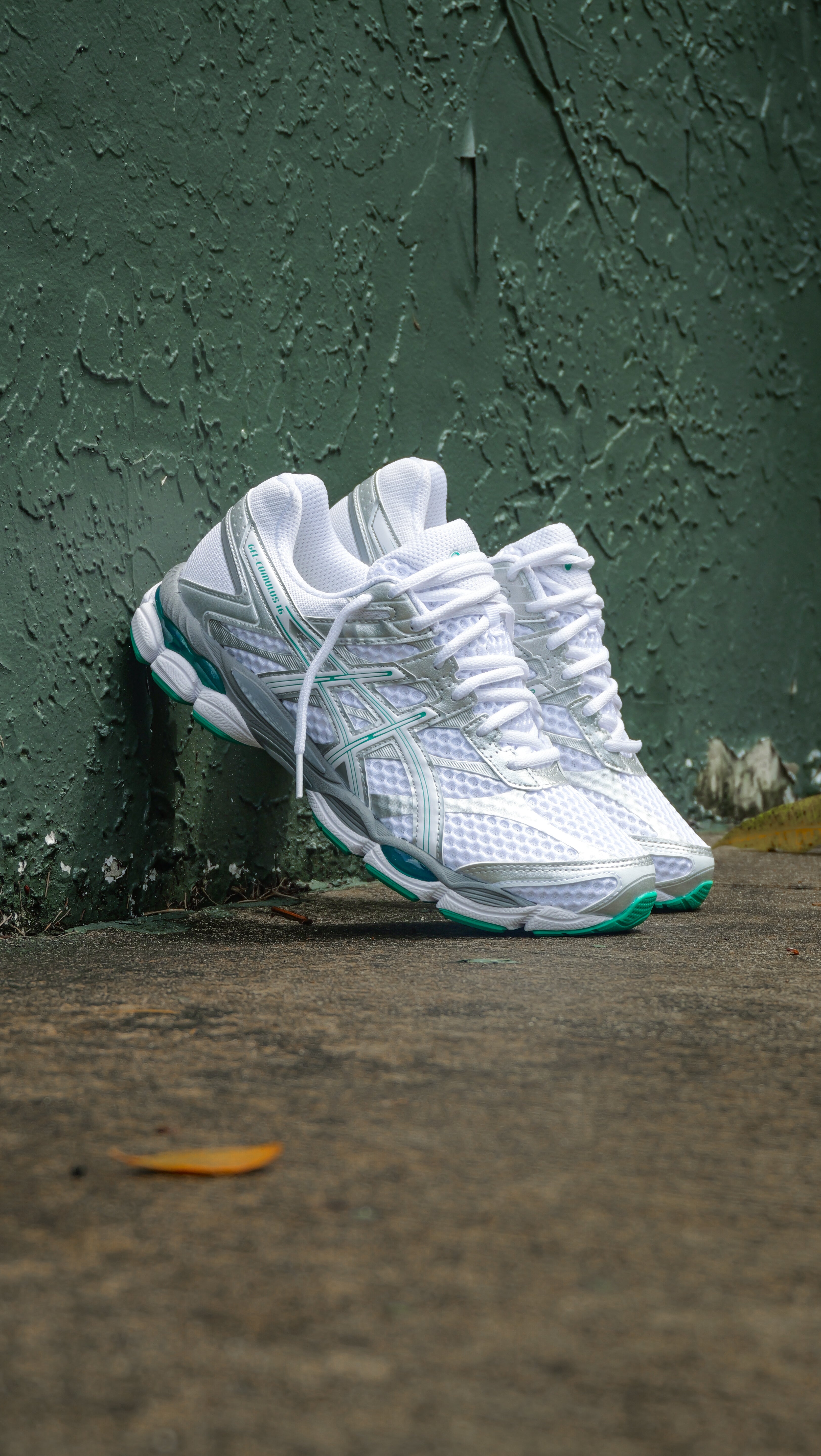 Mens Asics Gel-Cumulus 16 (White / Edamame Green)