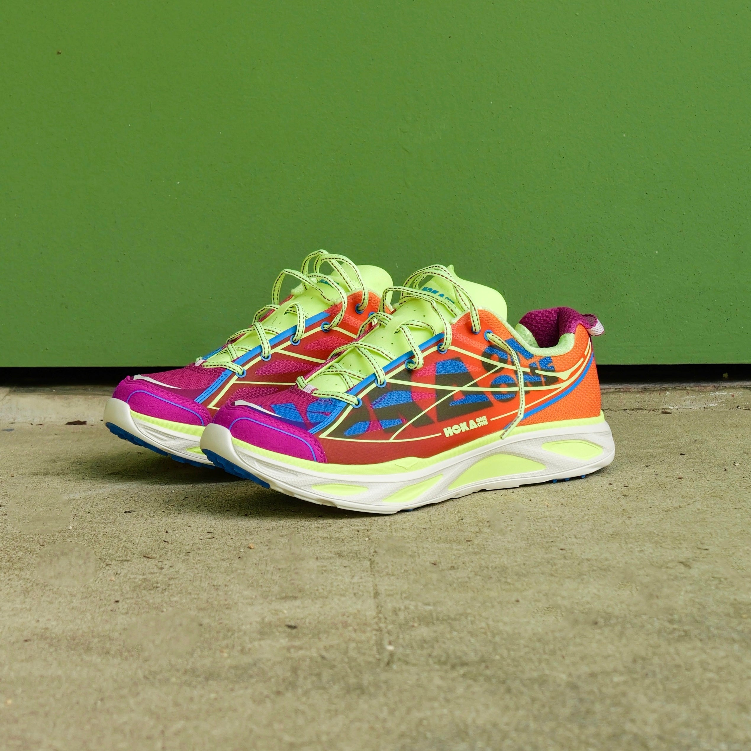 Hoka U Huaka Pro (Fuchsia/Neon Yuzu)