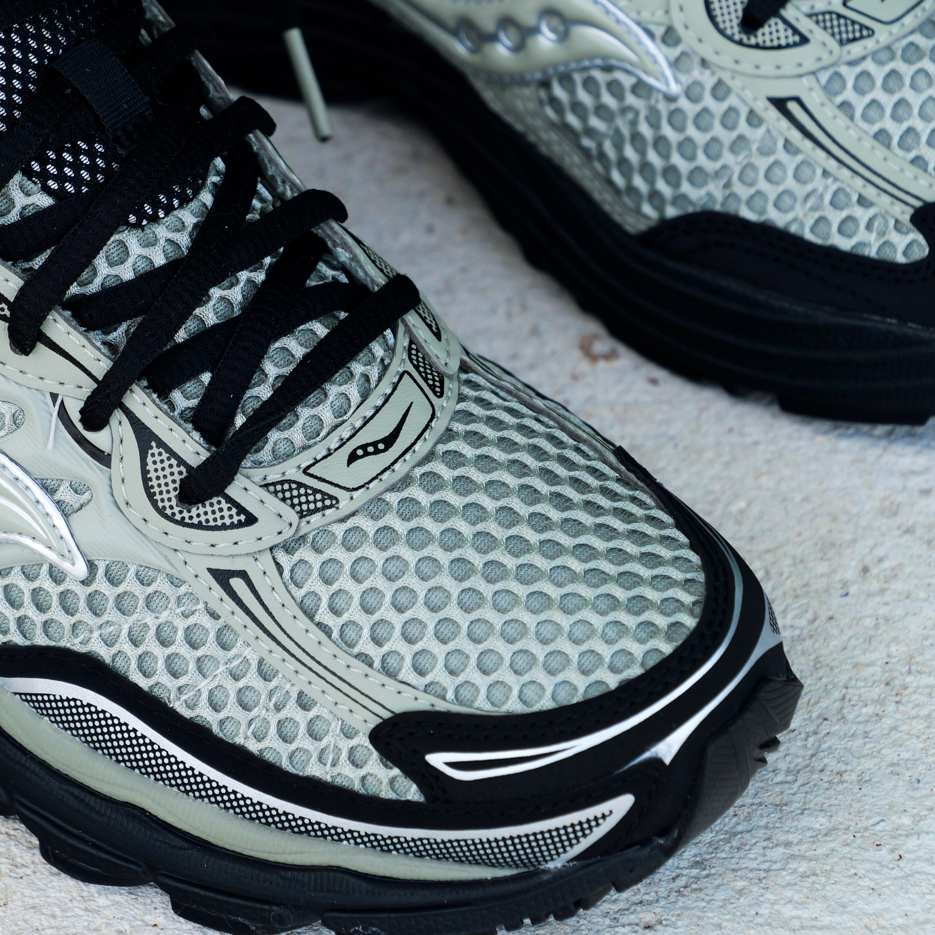 Mens Saucony ProGrid Omni 9 (Sage/Black)
