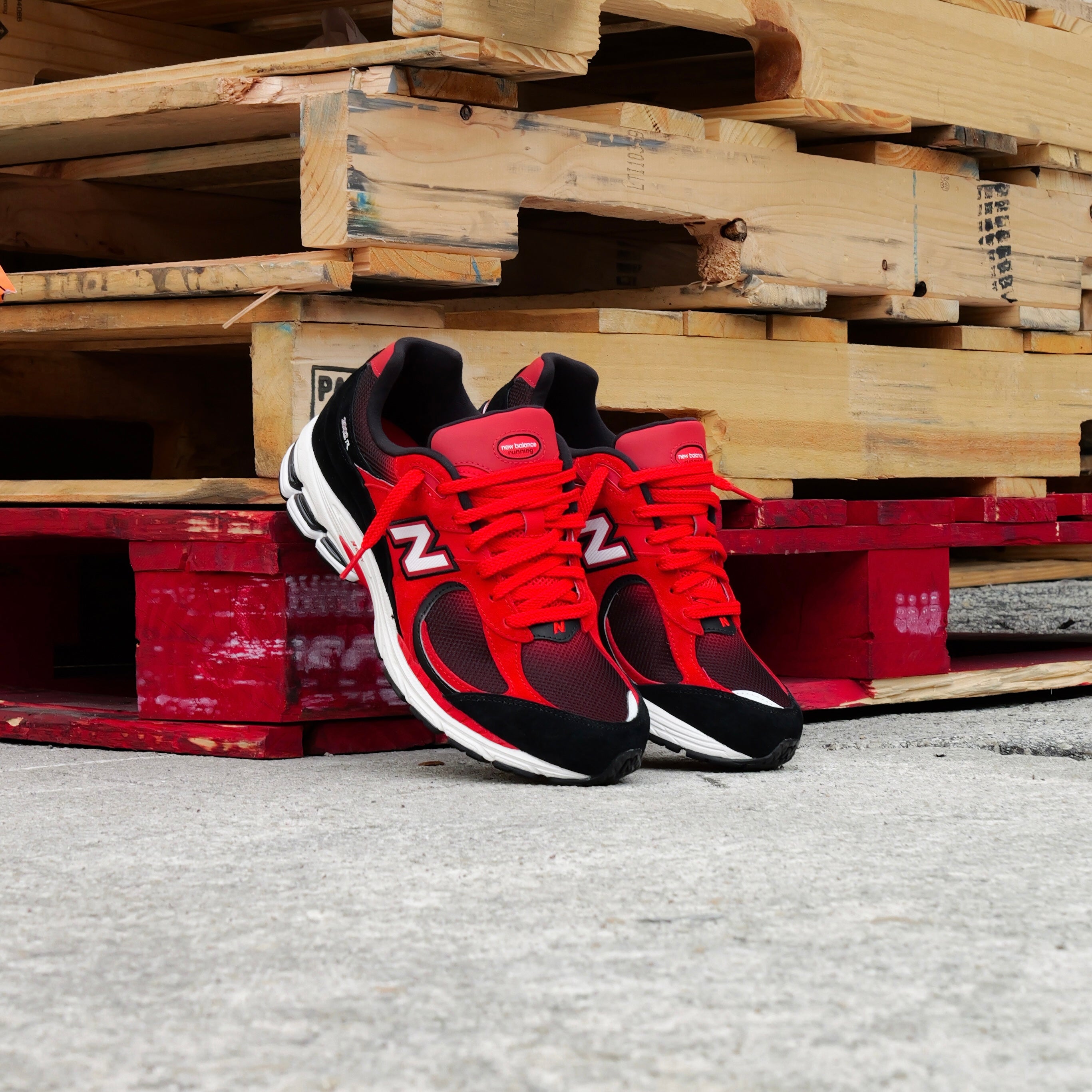 Mens New Balance 2002R (True Red/Black) - U2002RZA