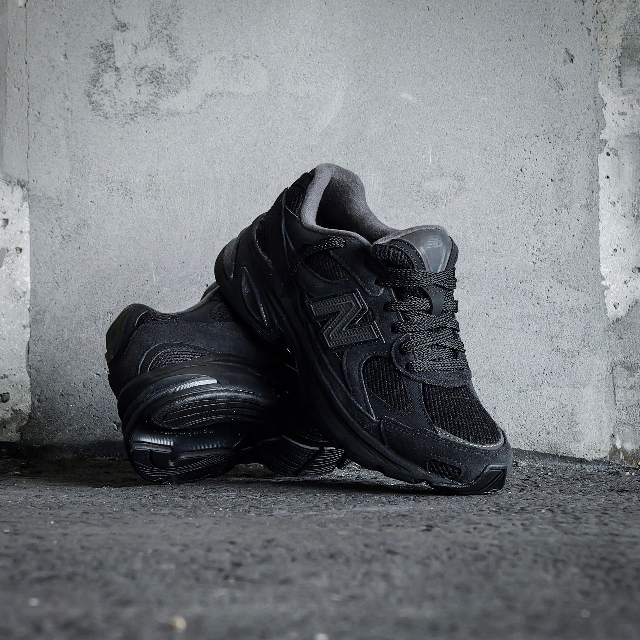 Mens New Balance Abzorb 2010 (Triple Black)-U20107B1
