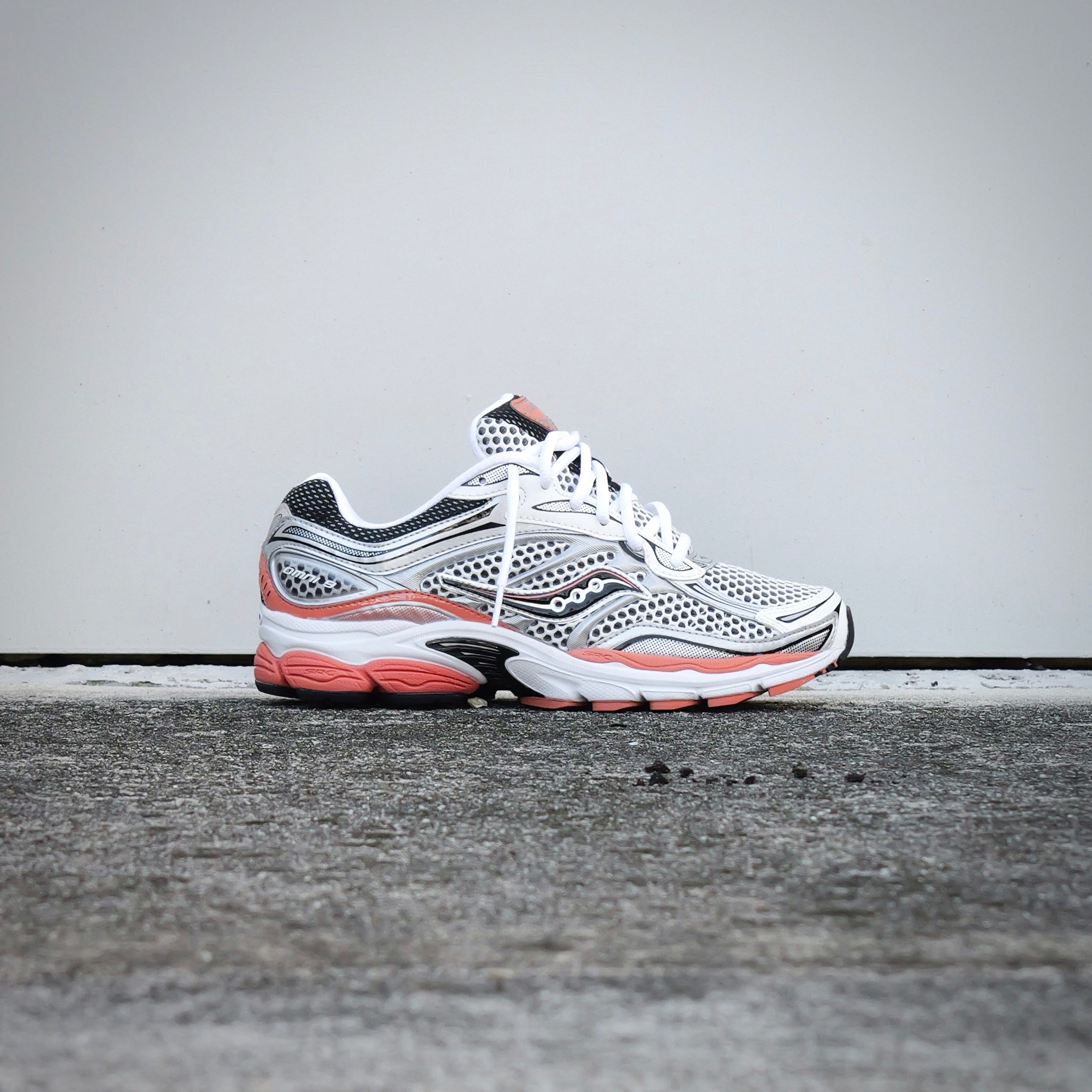 Mens Saucony ProGrid Omni 9 (Silver/Orange) - Saucony