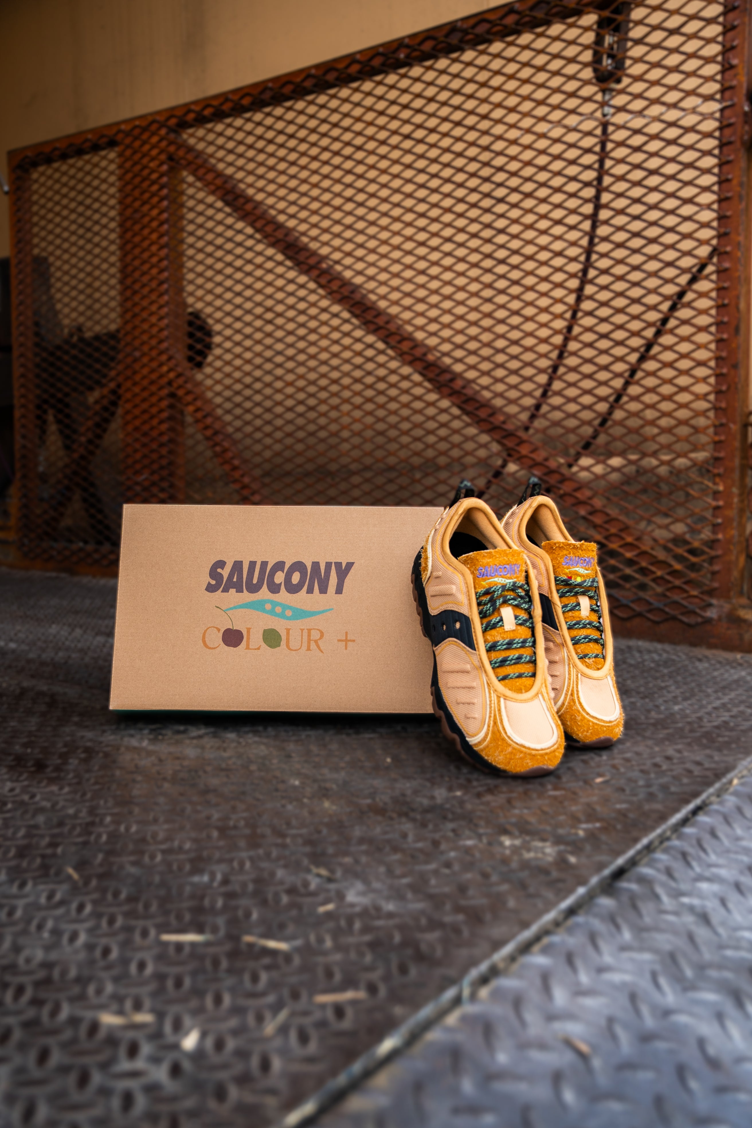 Colour Plus X Saucony "Matrix" M (Harvest Wheat) - Saucony