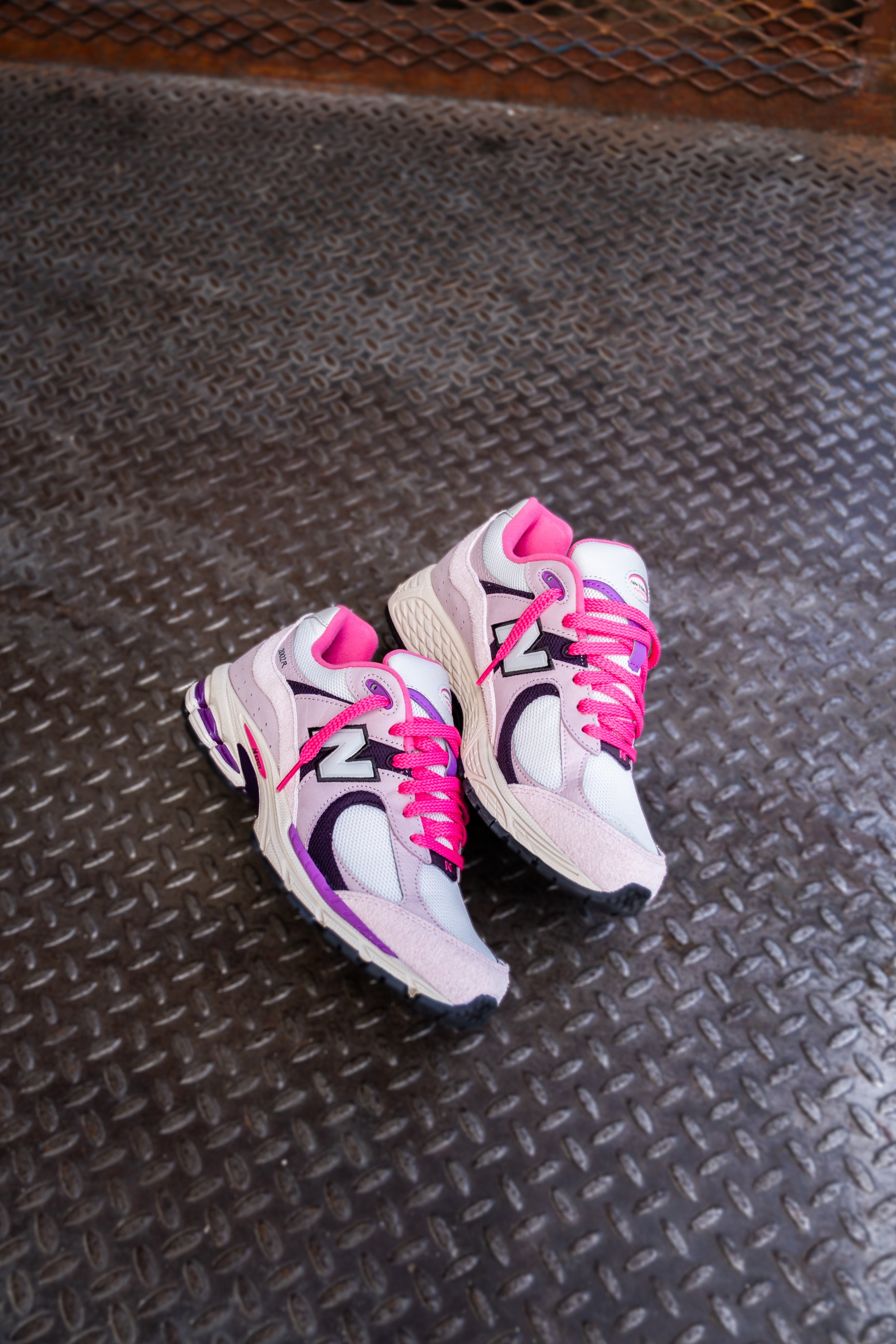 Mens New Balance 2002R (Twilight Haze/Passion Fruit/Dragon Berry) - U2002RTB - New Balance