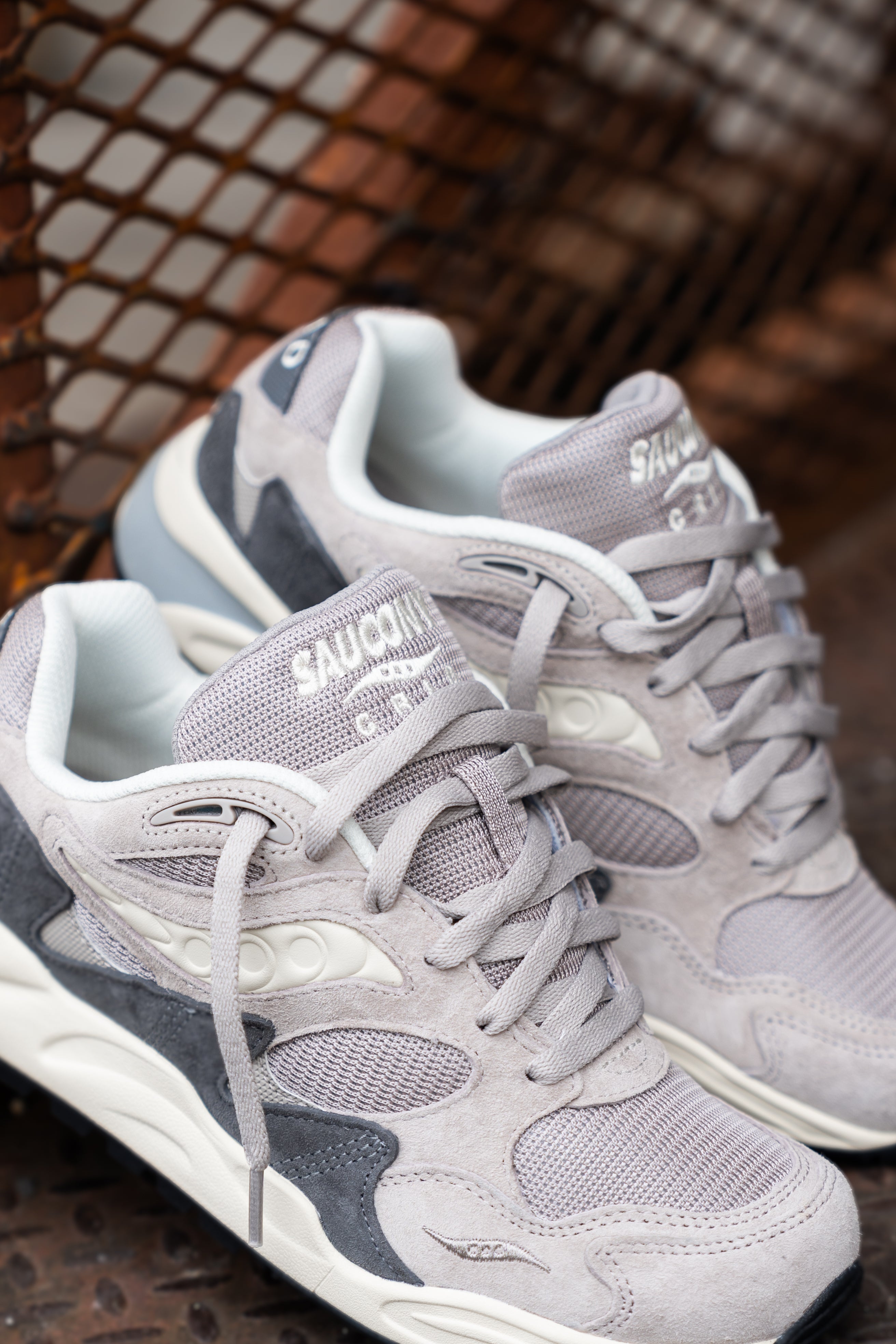 Mens Saucony Grid Shadow 2 (Grey/Cream)