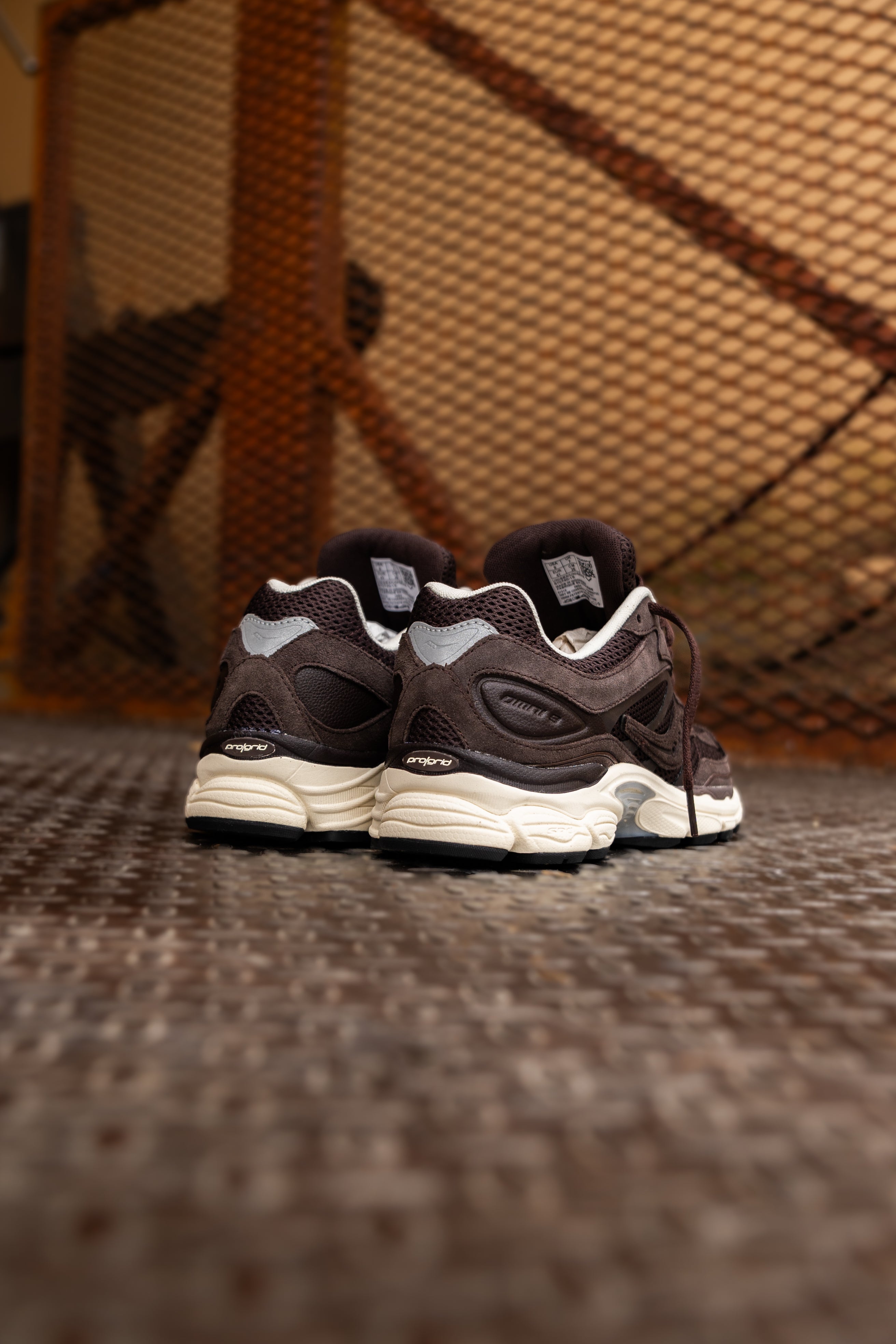 Mens Saucony OG ProGrid Omni 9 (Coffee/Cream)