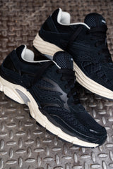 Mens Saucony OG ProGrid Omni 9 (Black/Cream)