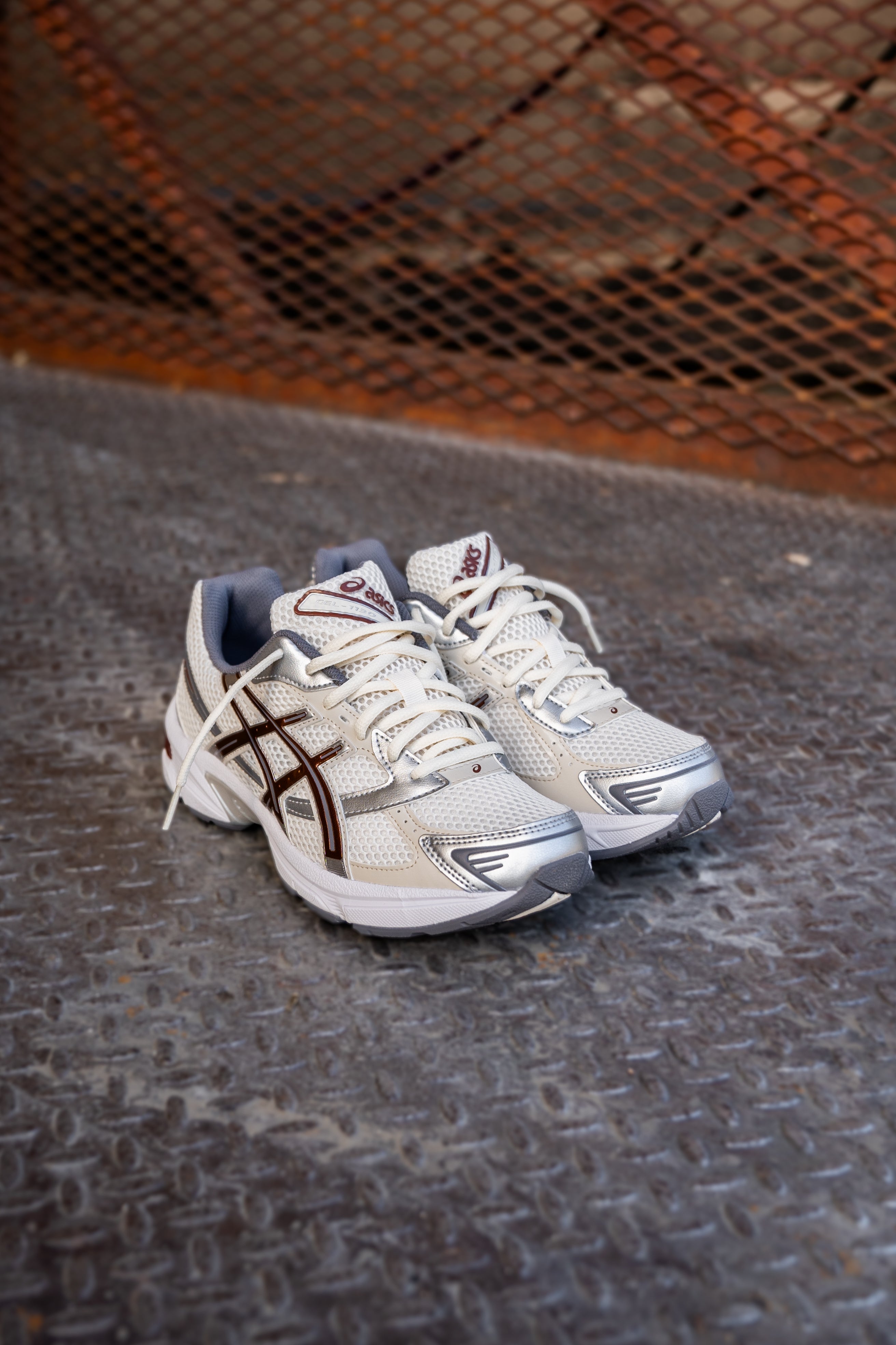 Mens Asics Gel-1130 (Cream/Reddish Brown)