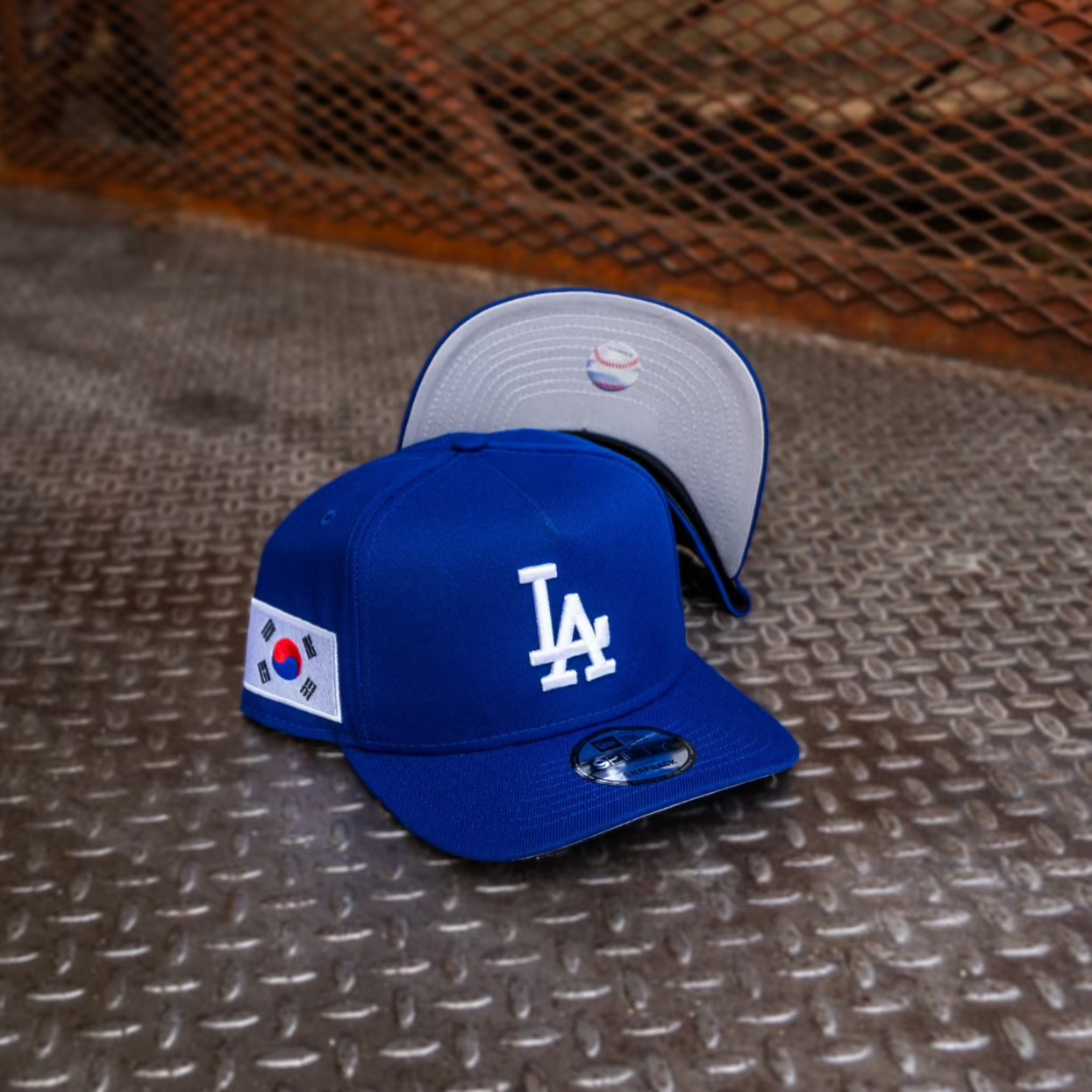 New Era Los Angeles Dodgers South Korea Flag 9Fifty A-Frame Snapback