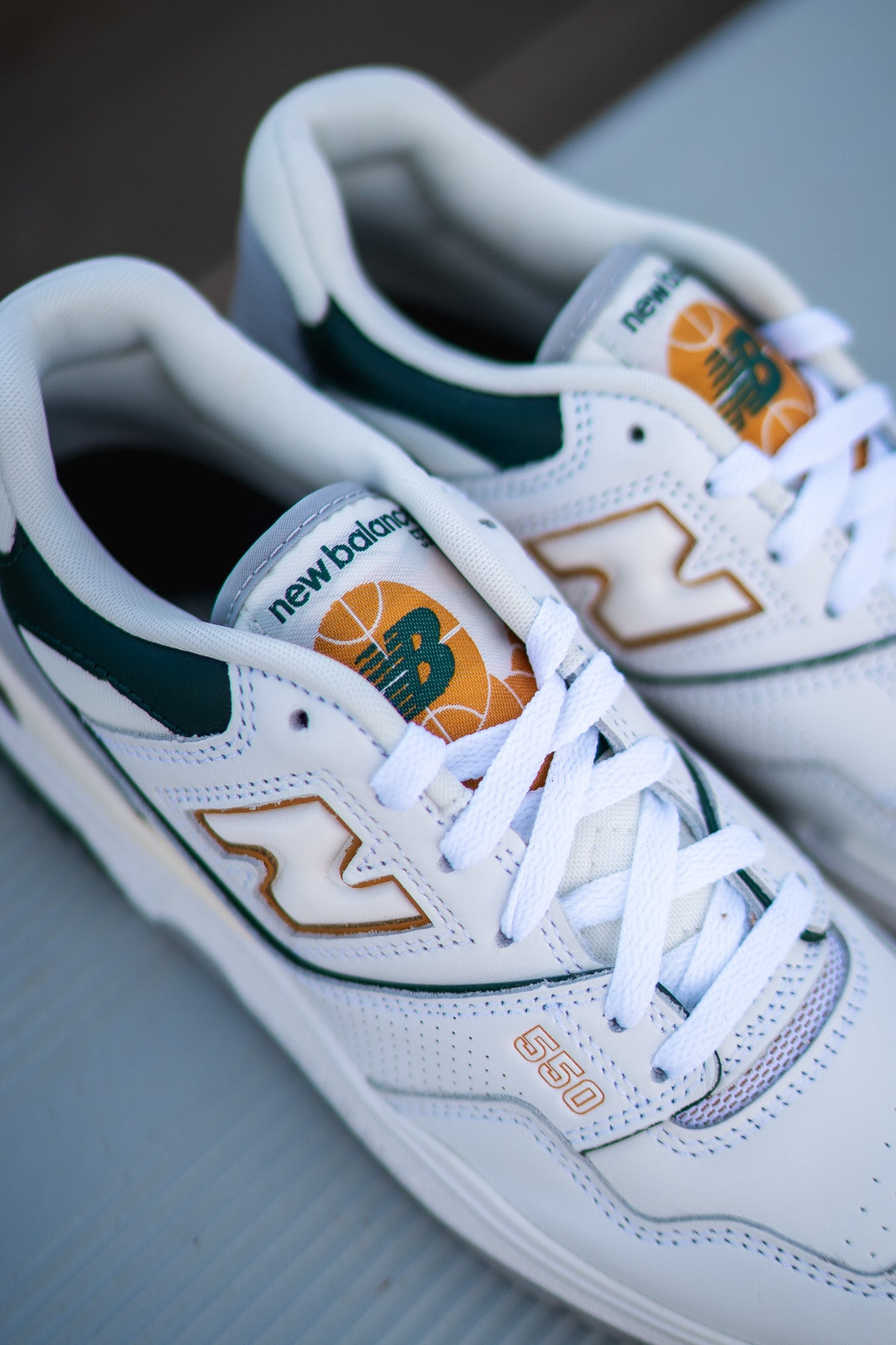 Mens New Balance 550 (White/Packer) - BB550PWC - New Balance