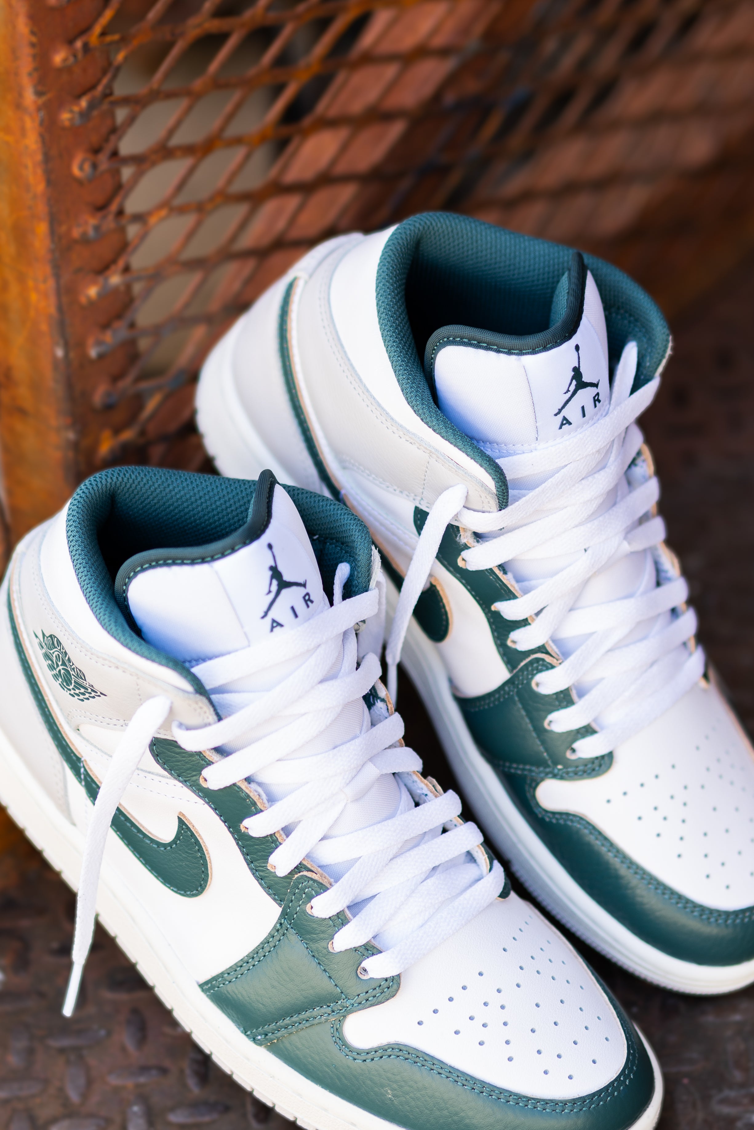 Mens Air Jordan 1 Mid (White/Oxidized Green-Sail)