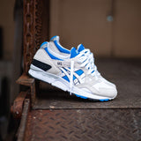 Mens Asics Gel-Lyte V (White/Electric Blue) - SNEAKER TOWN