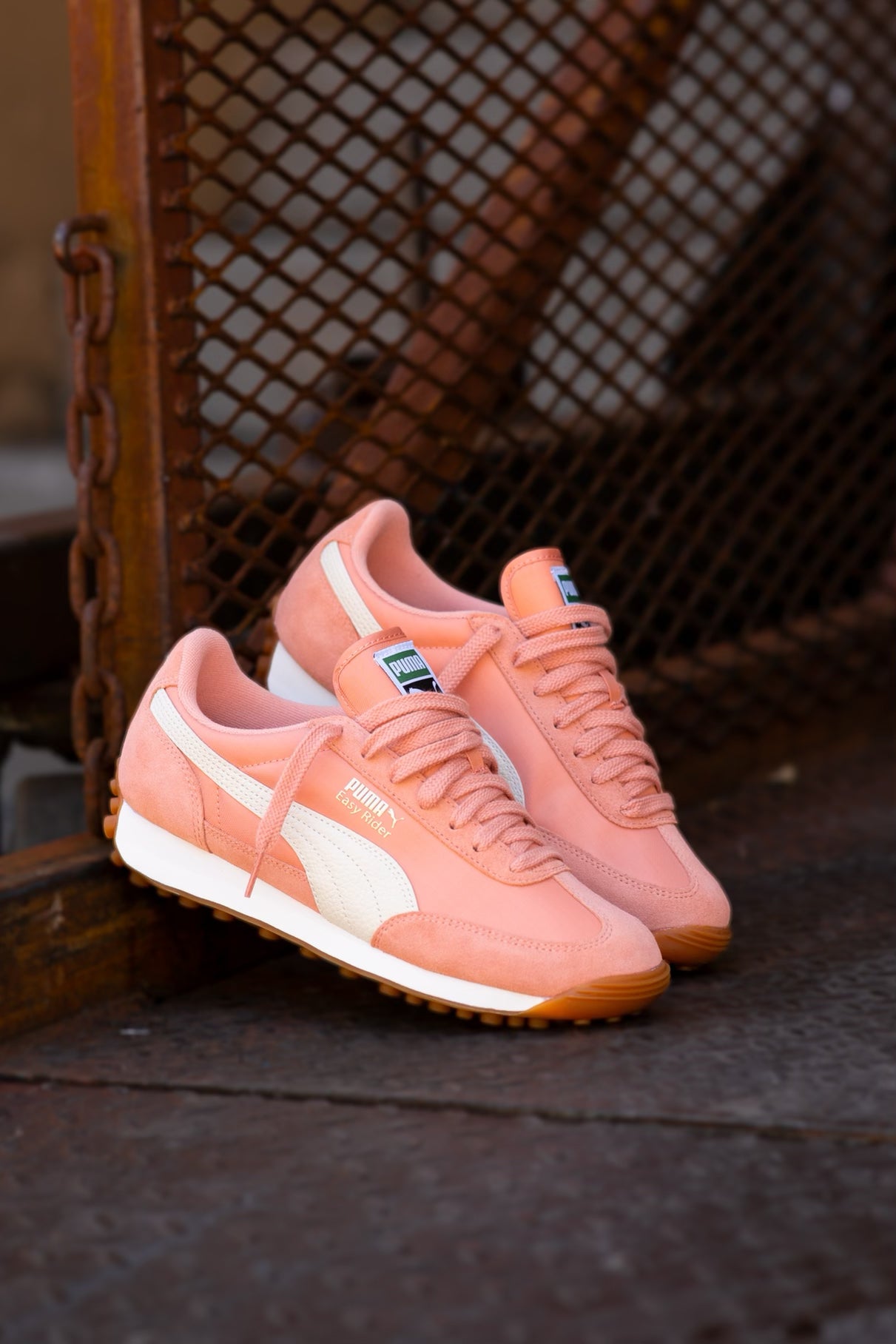 Womens Puma Easy Rider Vintage (Deeva Peach/Alpinesnow/Puma Gold) - Puma