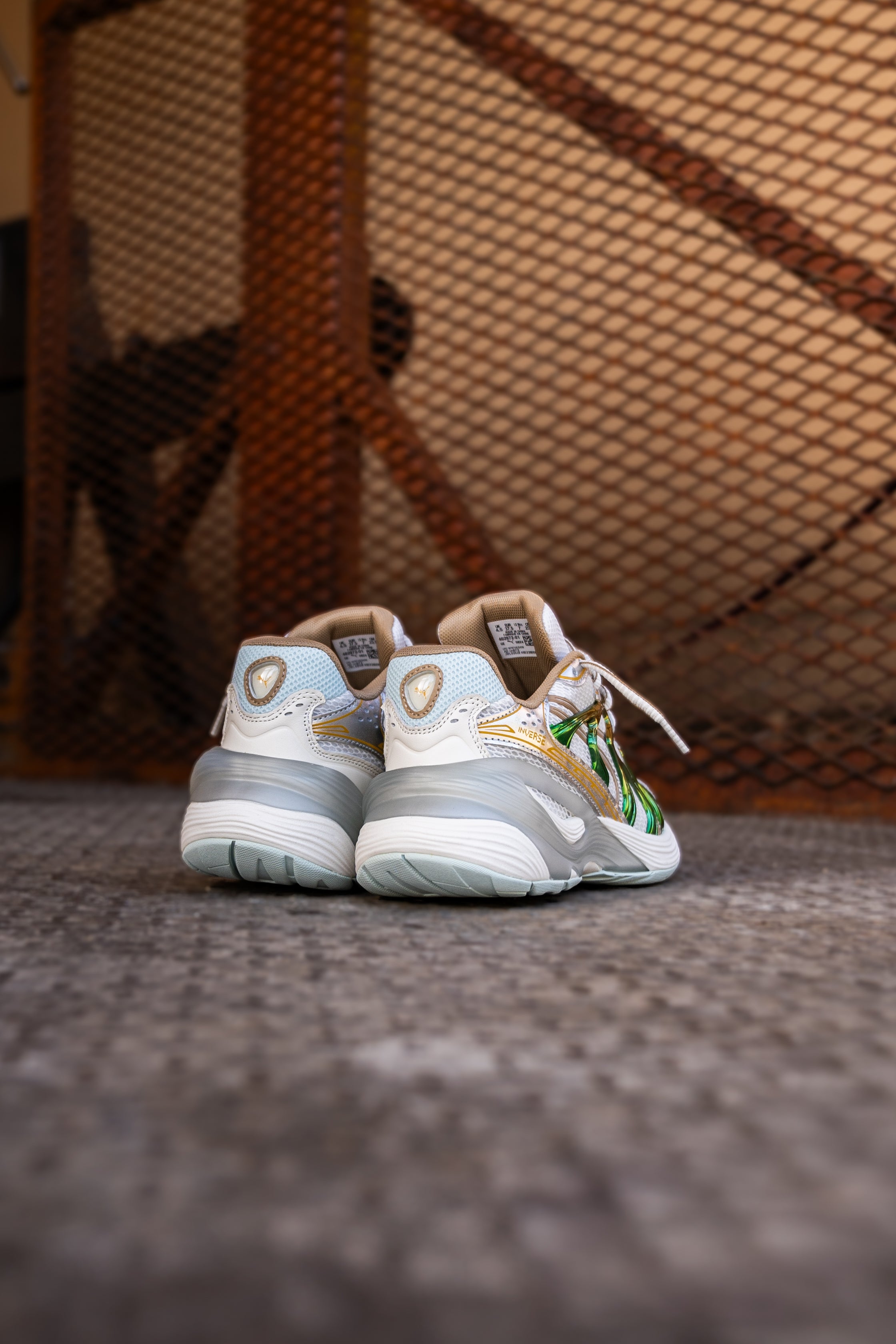 Womens Puma Inverse Shimmer (Warm White/Archive Gold) - Puma