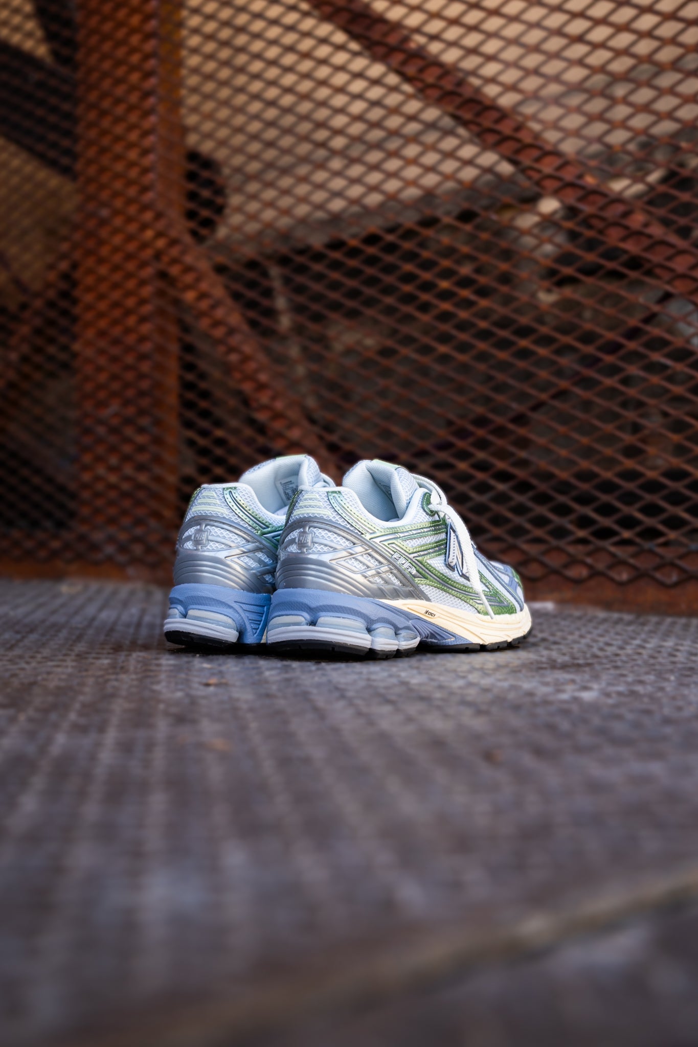 Mens New Balance 1906R (Metallic Green/Blue) - U1906RNE - New Balance