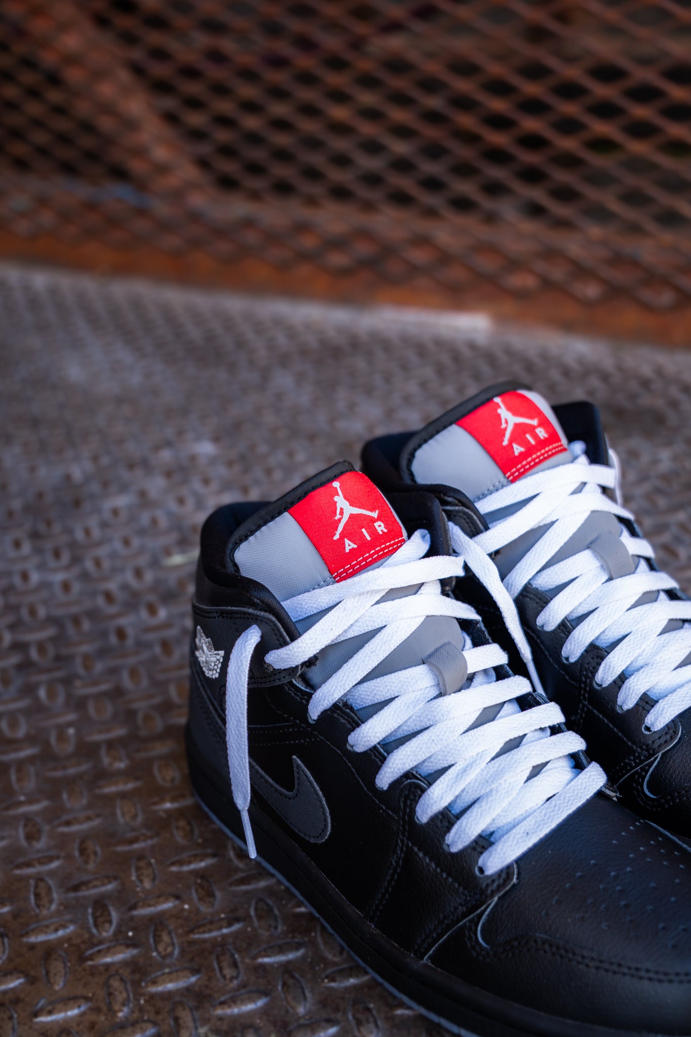 Mens Air Jordan 1 Mid SE (Black/White/Wolf Grey) - Nike