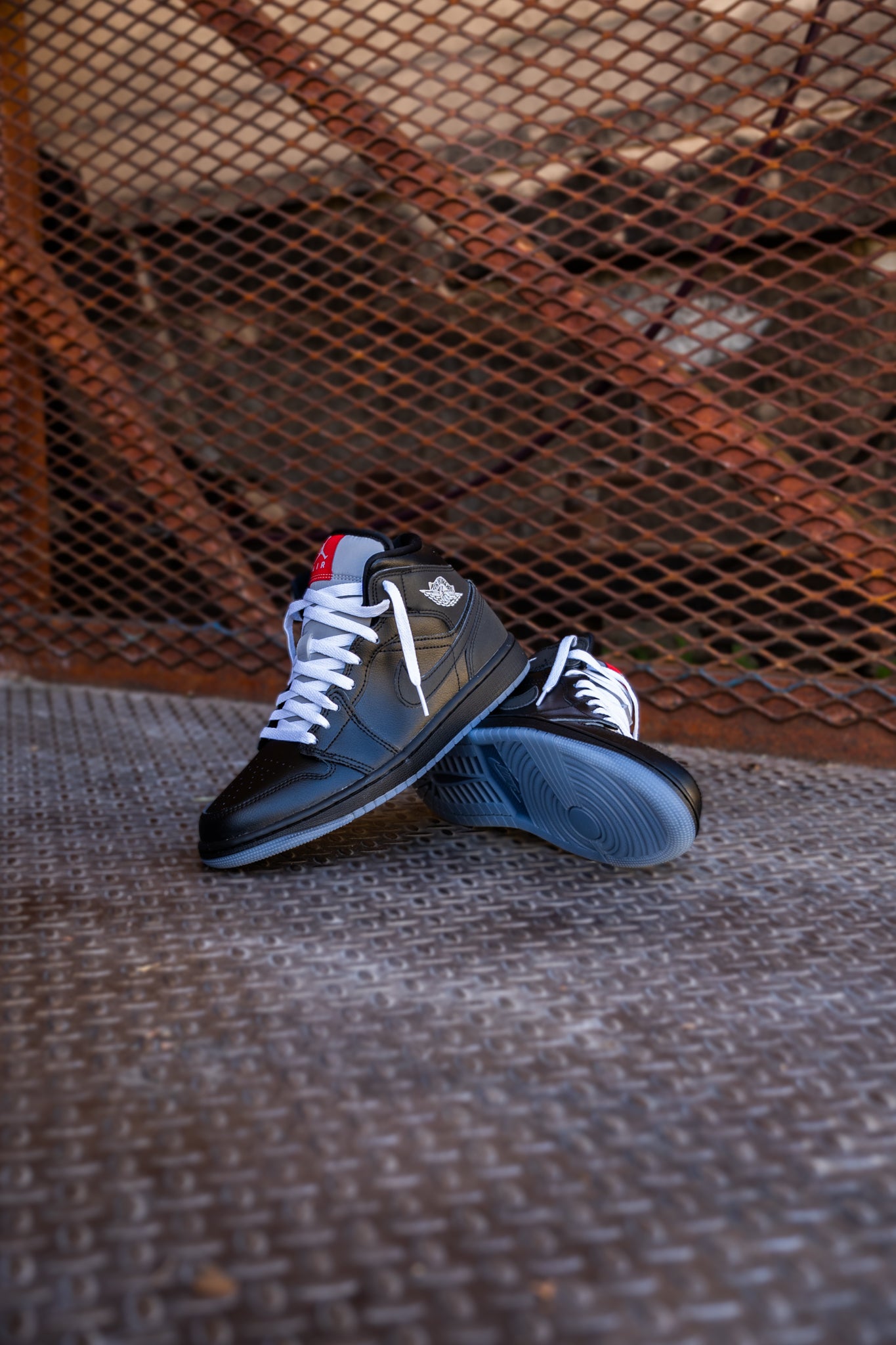 Mens Air Jordan 1 Mid SE (Black/White/Wolf Grey) - Nike