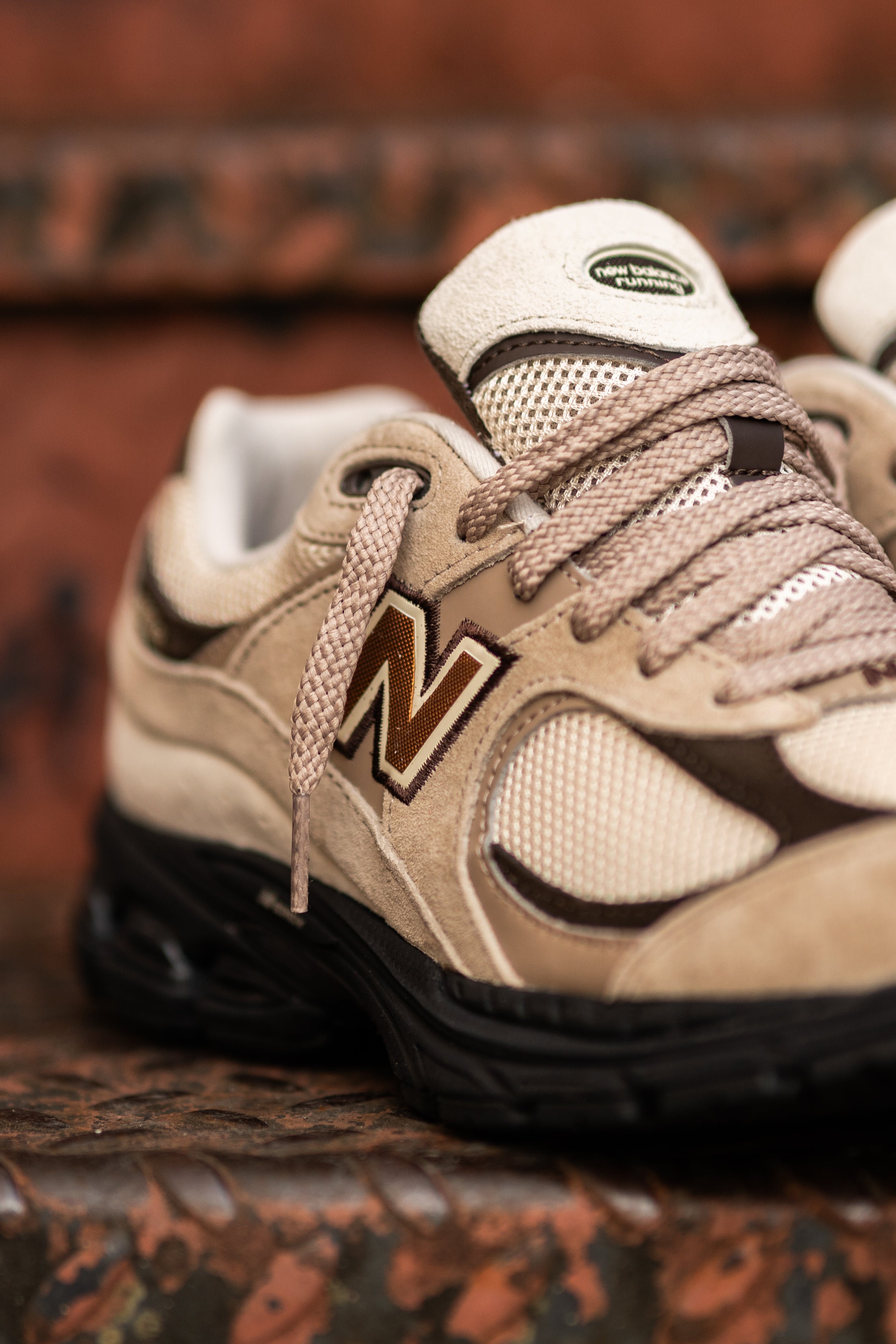 Mens New Balance 2002R (Cream/Kumquat) - M2002RZR - New Balance