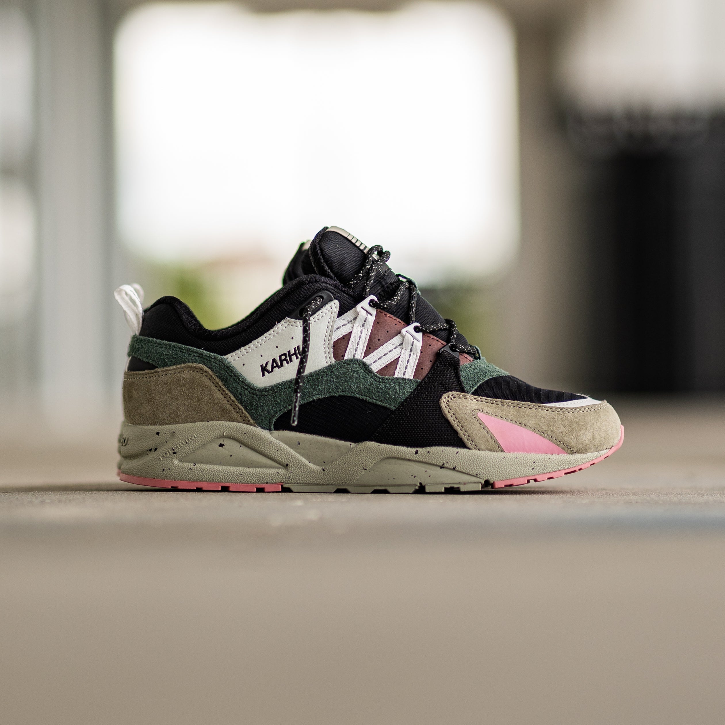 Men's Karhu Fusion 2.0 (Abbey Stone/Bright White)