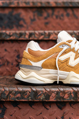 Mens New Balance 9060 (Beige/Beige) - U9060HMT