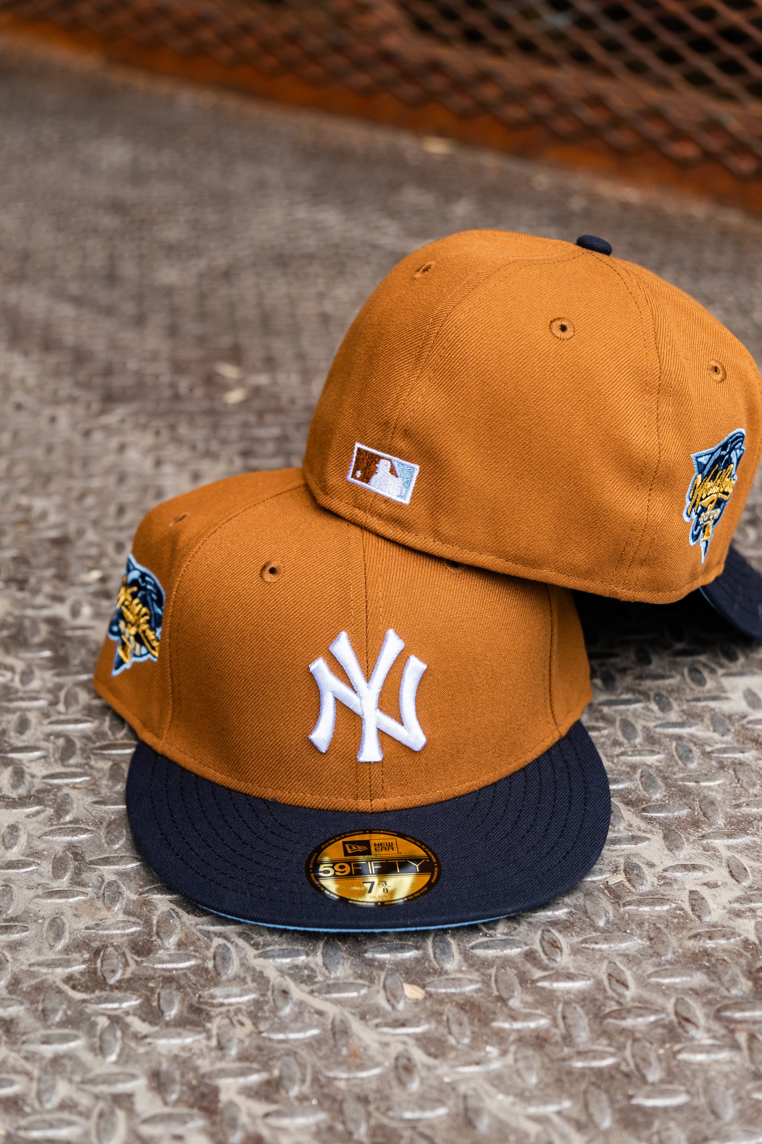 New Era New York Yankees 2000 World Series Sky UV (Peanut/Navy) 59Fifty Fitted