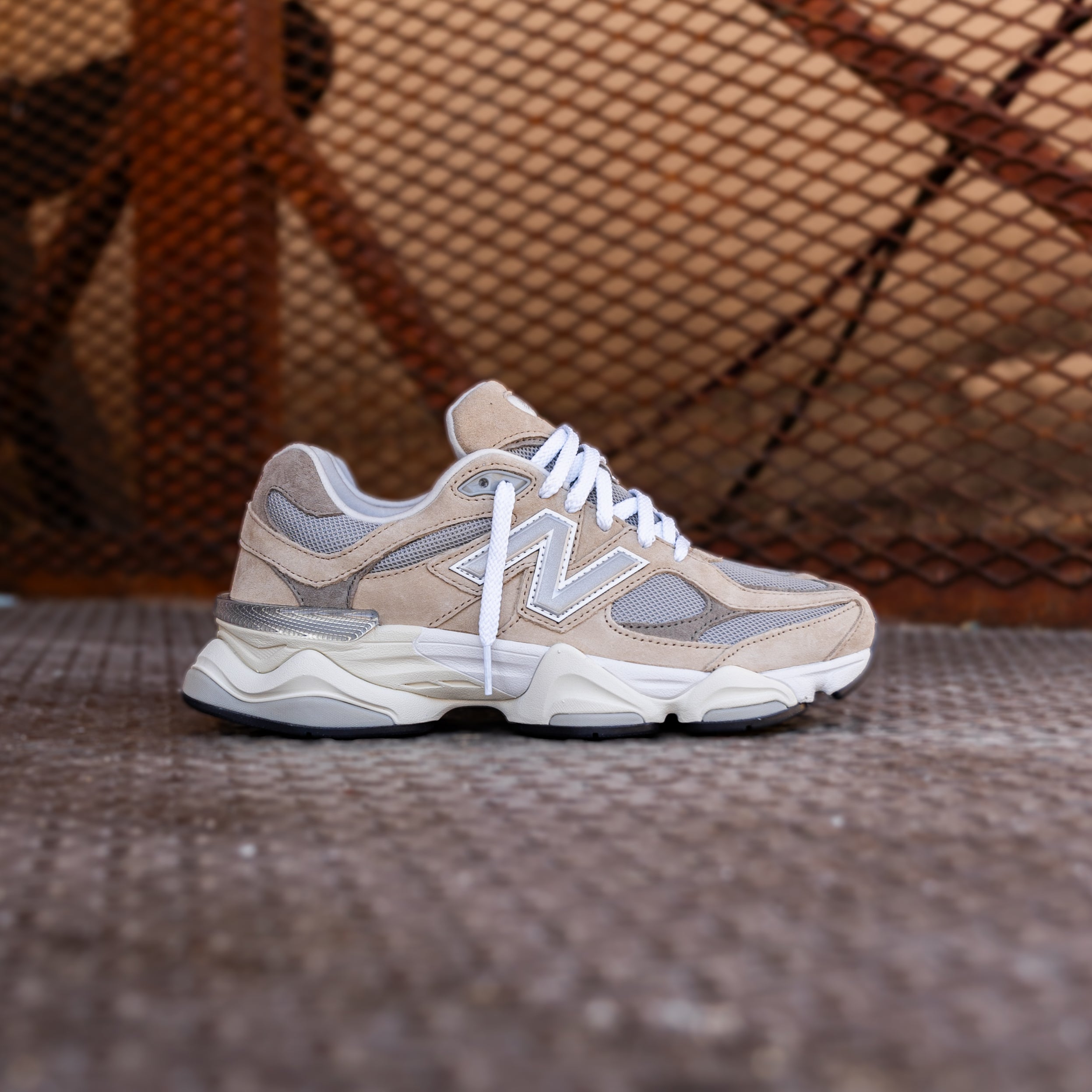 Mens New Balance 9060 (Beige/Grey) - U9060LBD