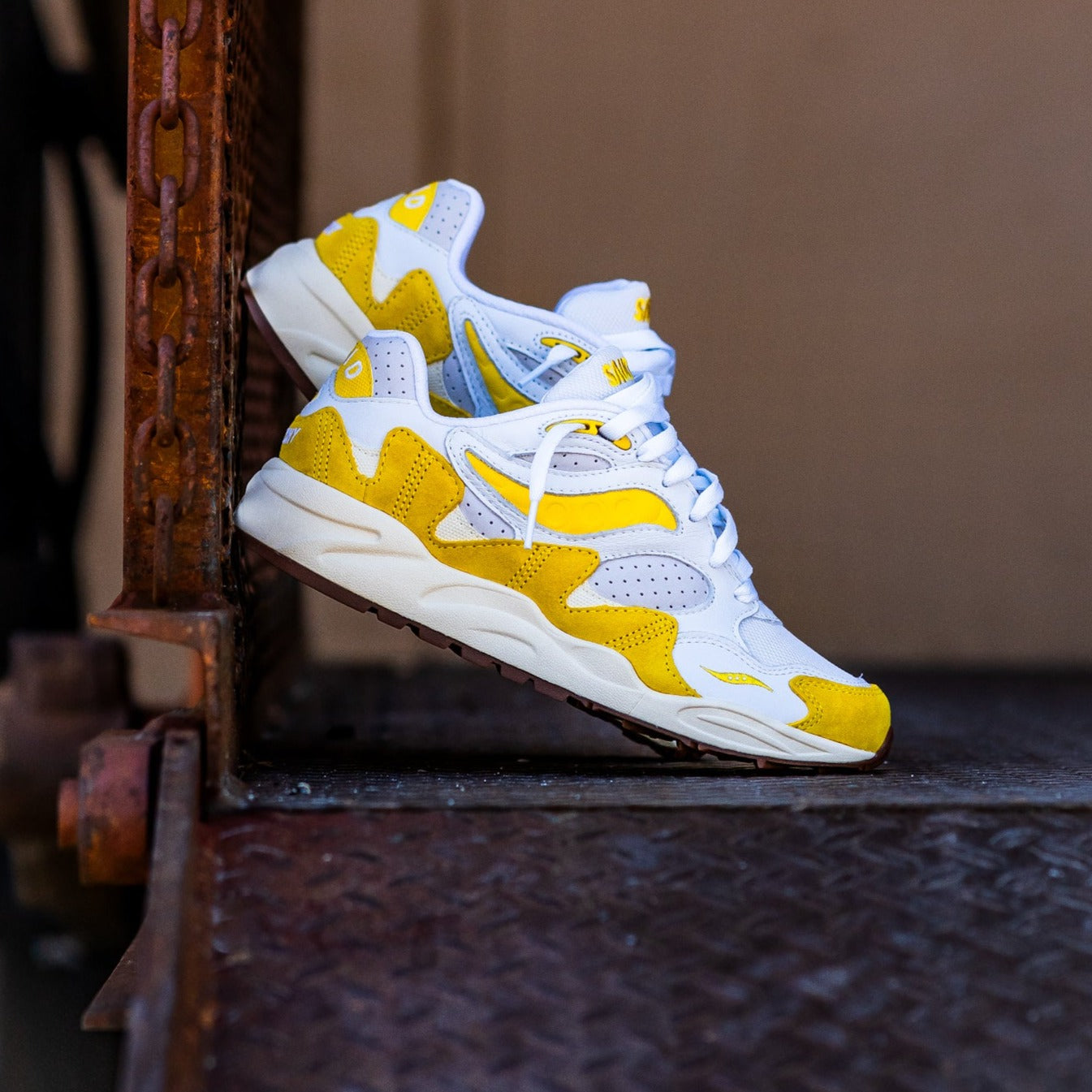 Mens Saucony Grid Shadow 2 (White/Yellow) - Saucony