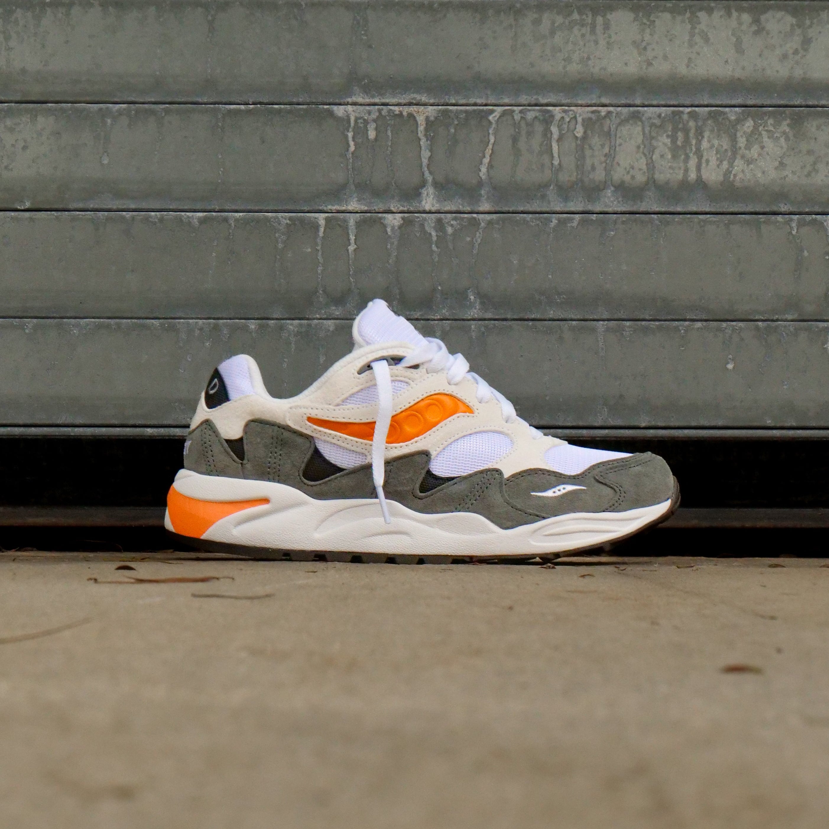 Mens Saucony Grid Shadow 2 Essential (White/Safety Orange) - Saucony