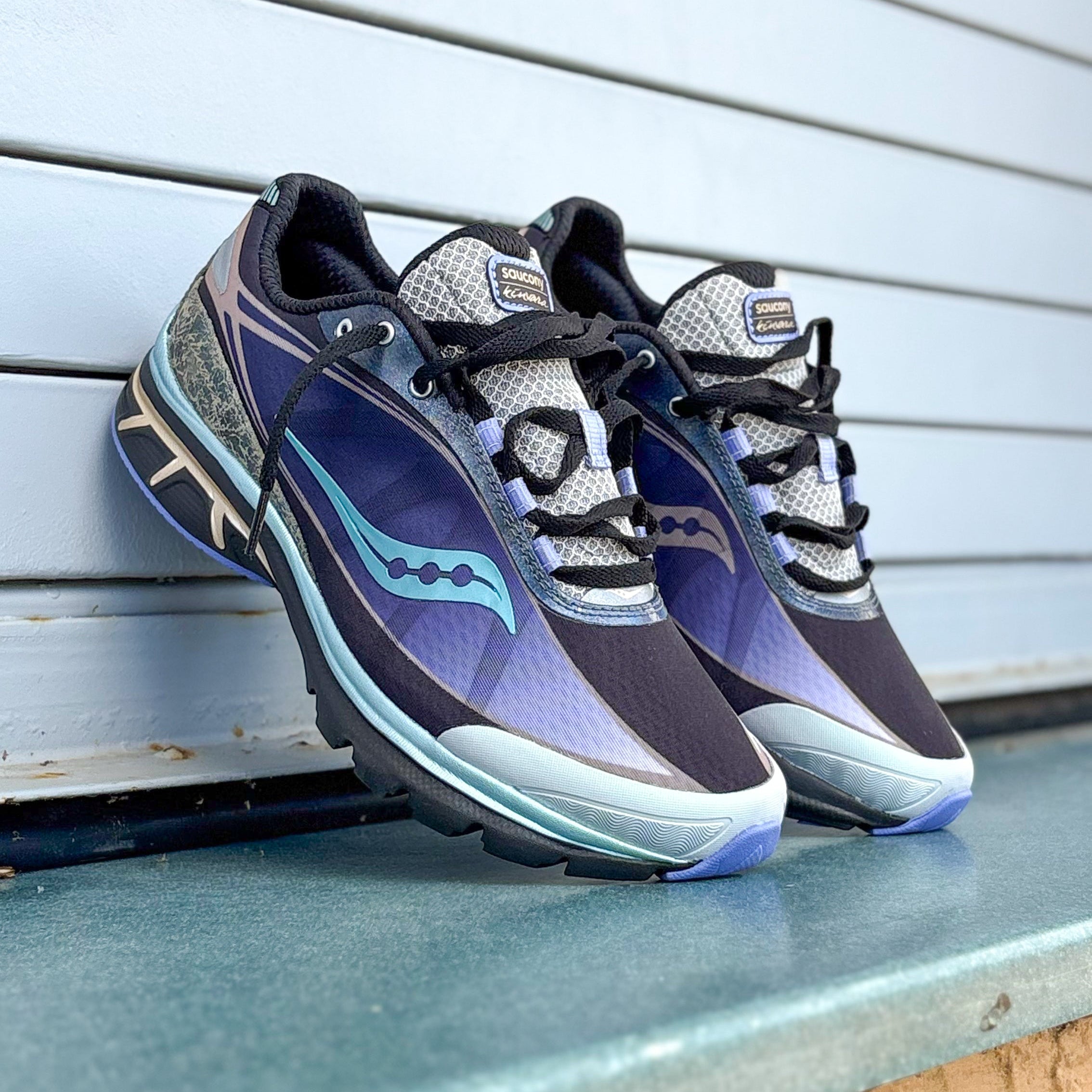 Mens Saucony Kinvara 1 (Black/Aureate)