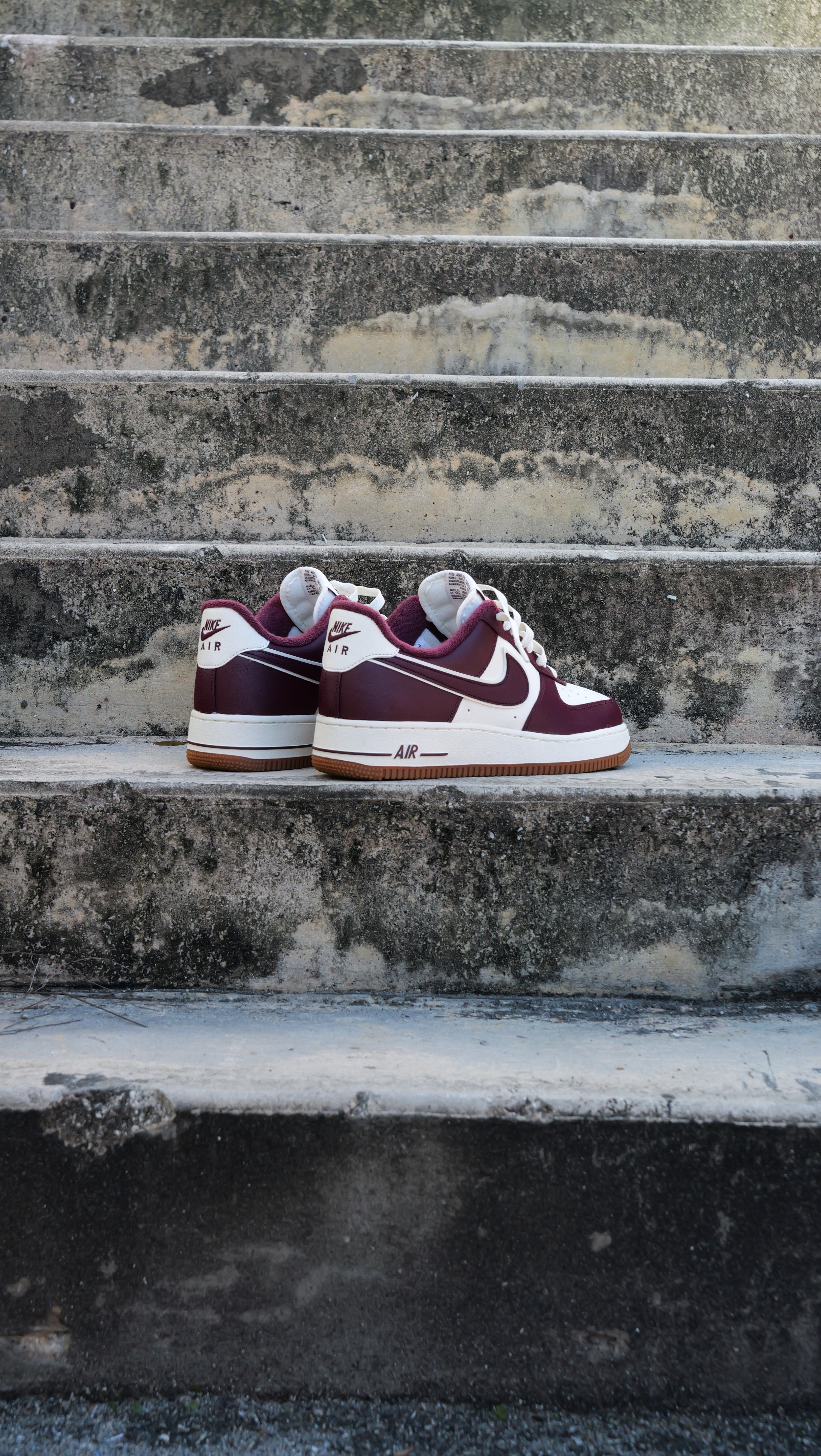 Nike Air Force 1 '07 LV8 (SAIL/MAROON) - Nike