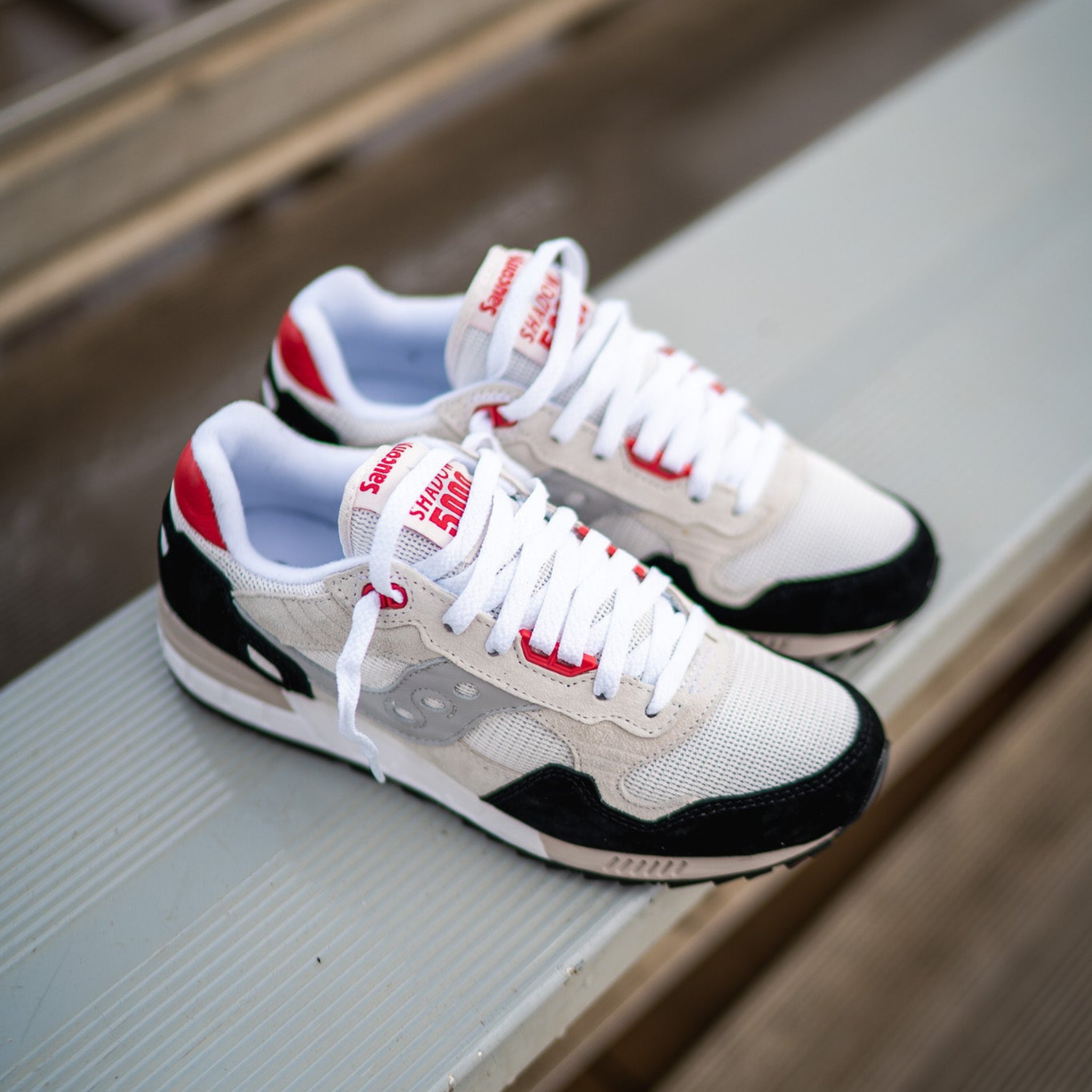 Saucony Shadow 5000 (White/Black/Red) - Saucony